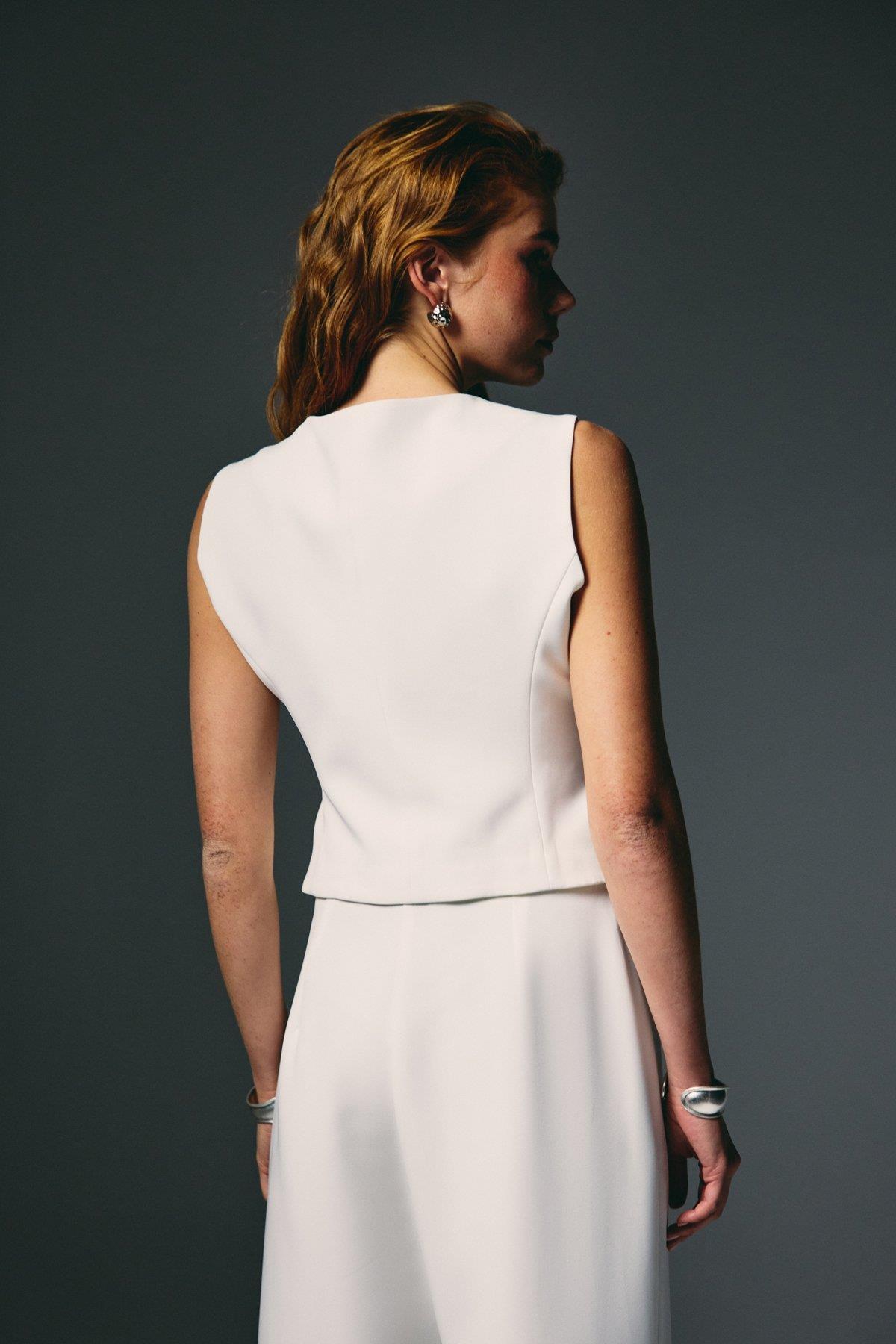 Wholesale Women's Ecru Single-Breasted Waistcoat 0033-1892-6594