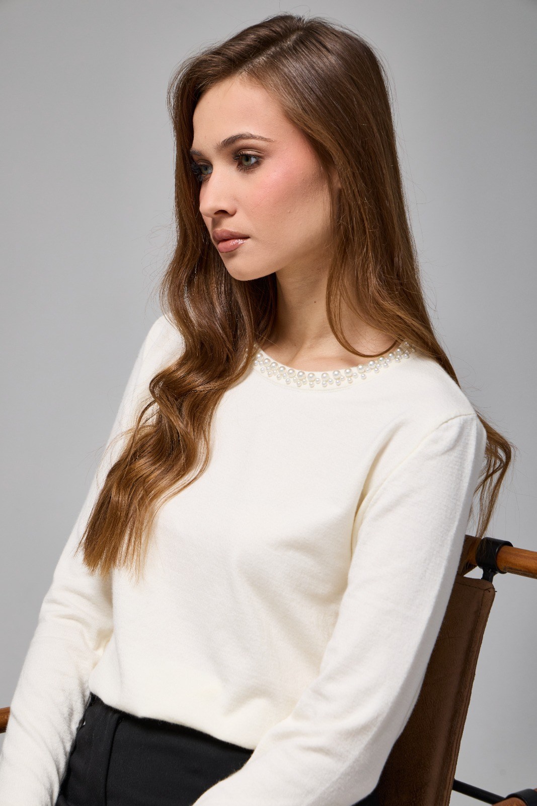 Wholesale Women's Ecru Soft-Textured Knit Sweater with Pearl-Embellished Collar 0037-3716