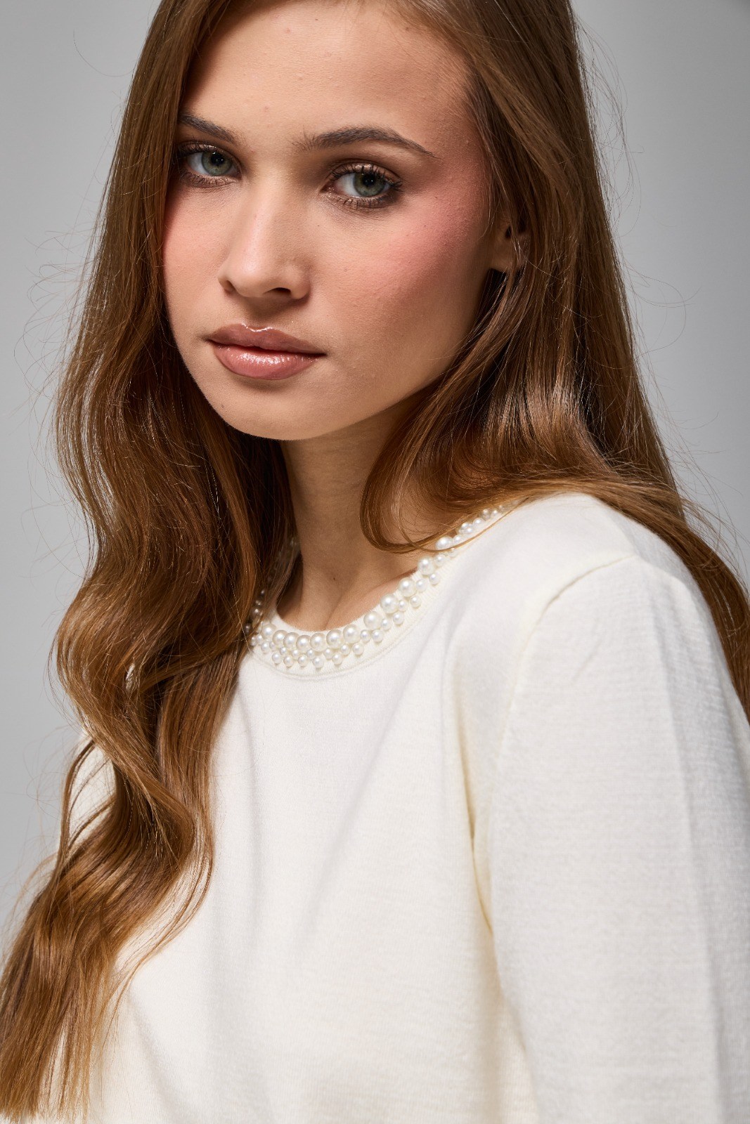 Wholesale Women's Ecru Soft-Textured Knit Sweater with Pearl-Embellished Collar 0037-3716