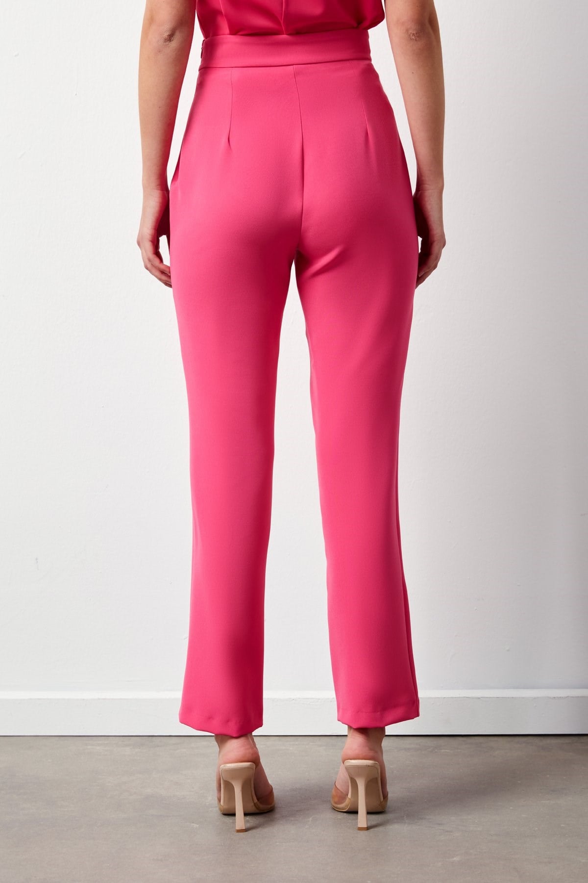 Wholesale Women's Fuchsia Trousers with Gold Buckle Accessory STN139KPA1113