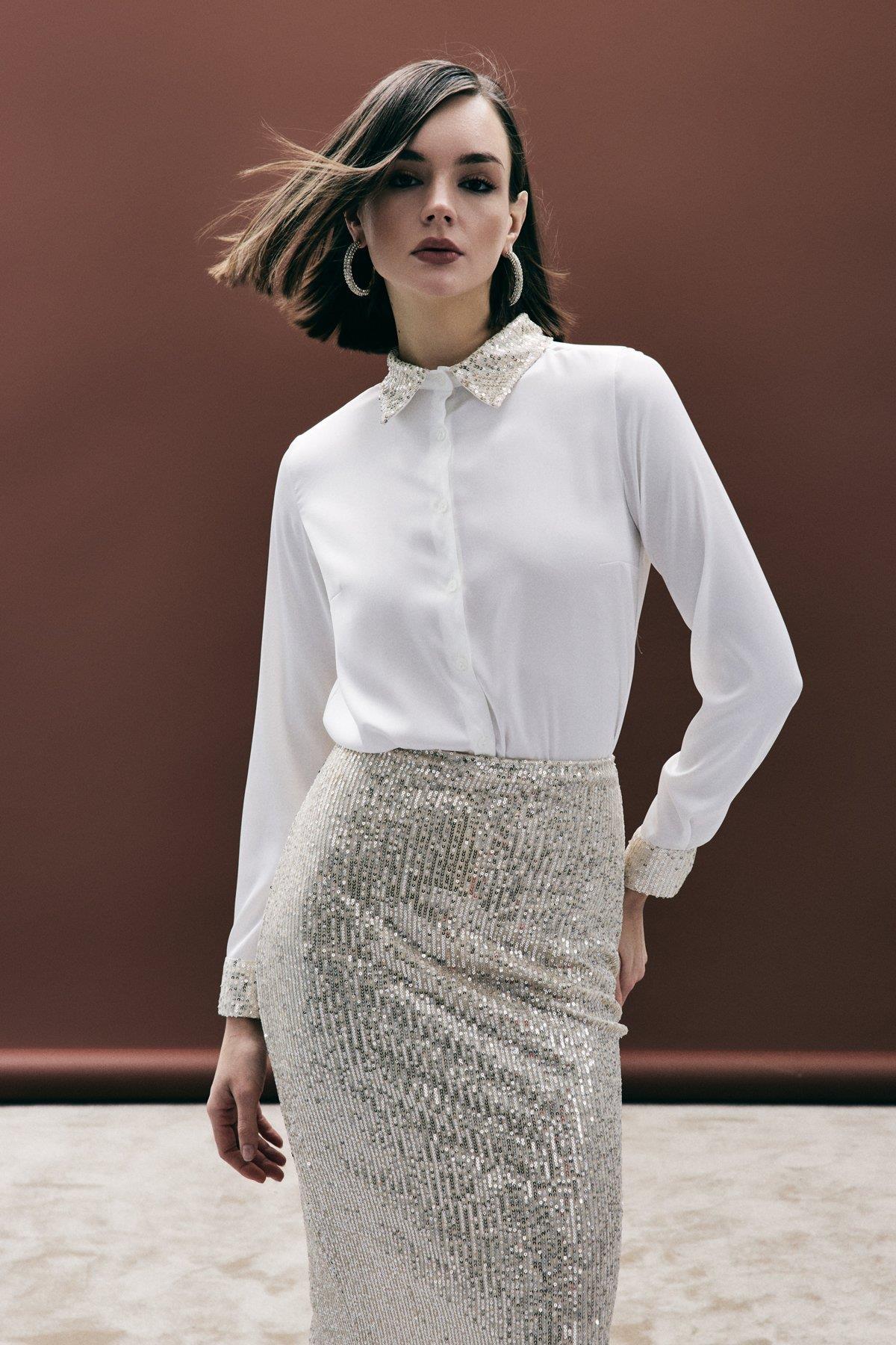 Wholesale Women's Gold Satin Shirt with Sequin-Embellished Collar and Cuffs 0033-1281-2524