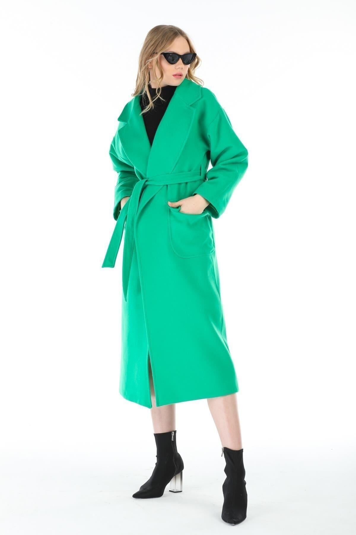 Wholesale Women's Grass Green Long Notched Collar Coat