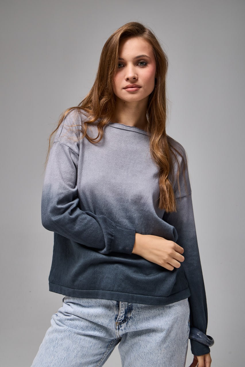 Wholesale Women's Gray Ombre Gradient Knit Sweater 0037-3721