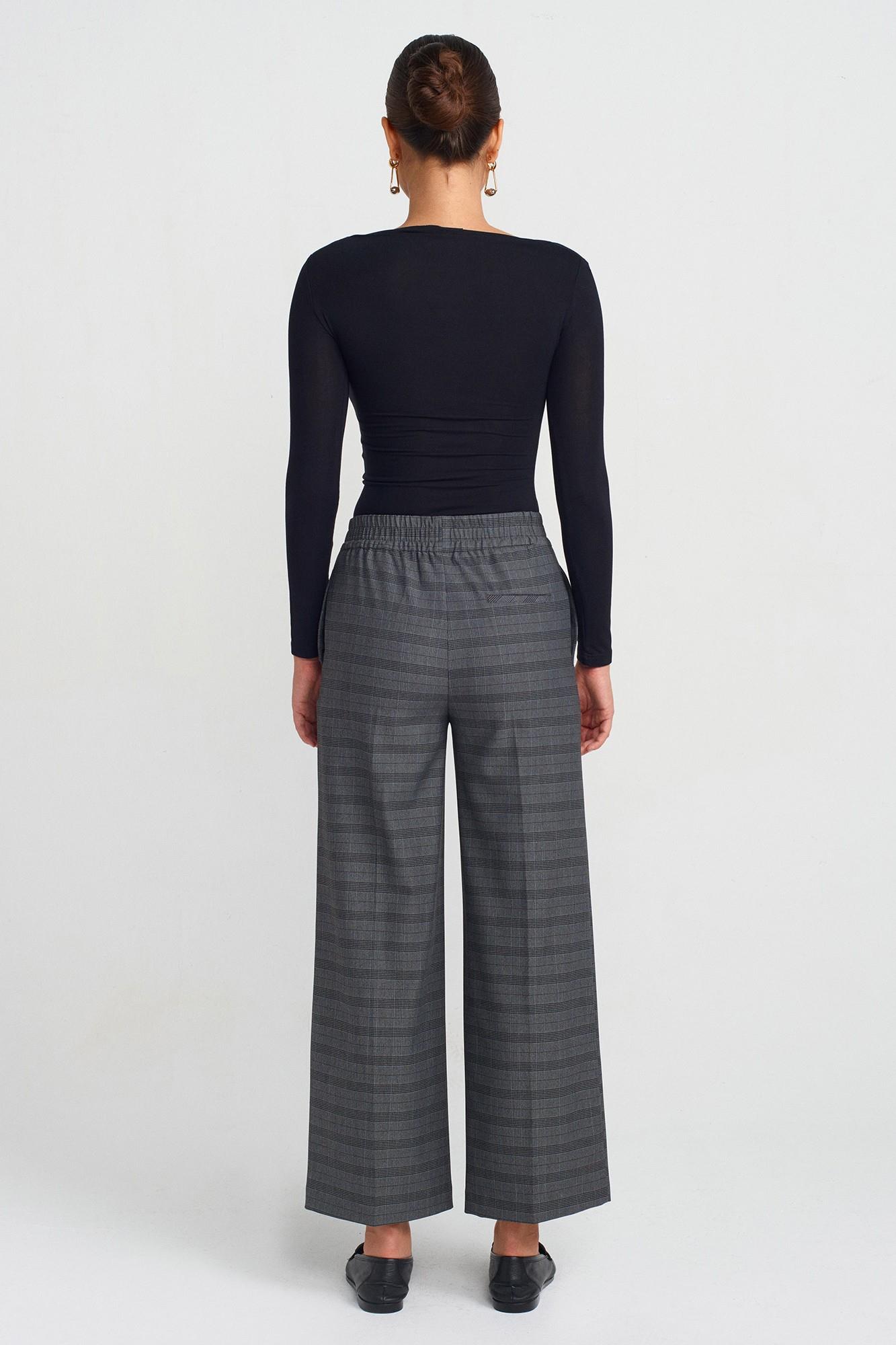 Wholesale Women's Gray Plaid Trousers 0431-71579