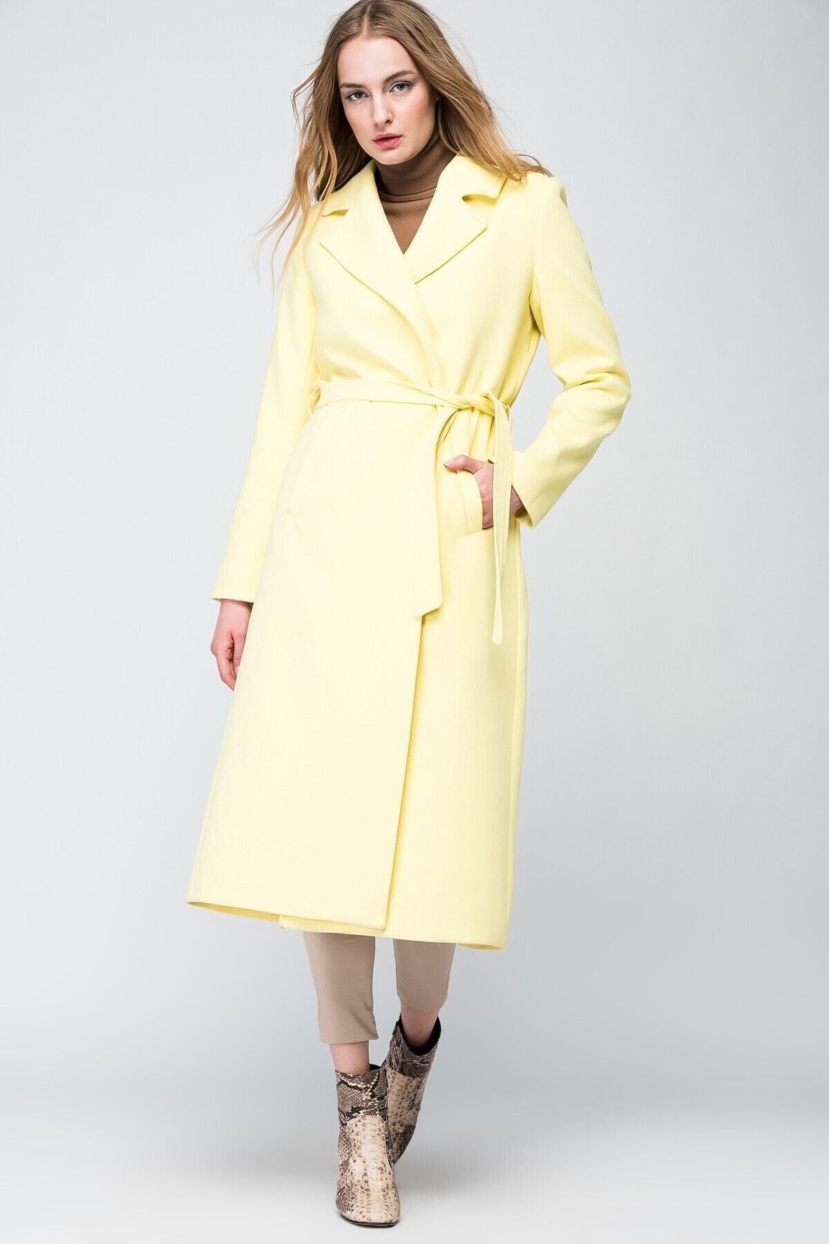 Wholesale Women's Lemon Yellow Coat