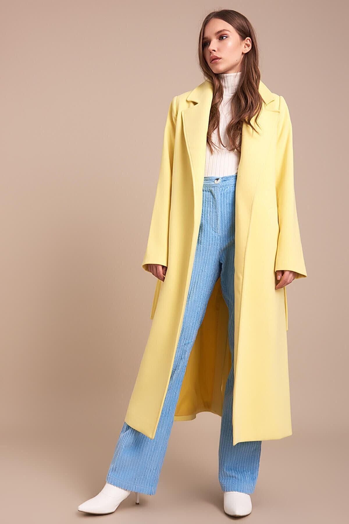 Wholesale Women's Lemon Yellow Lapel Long Coat