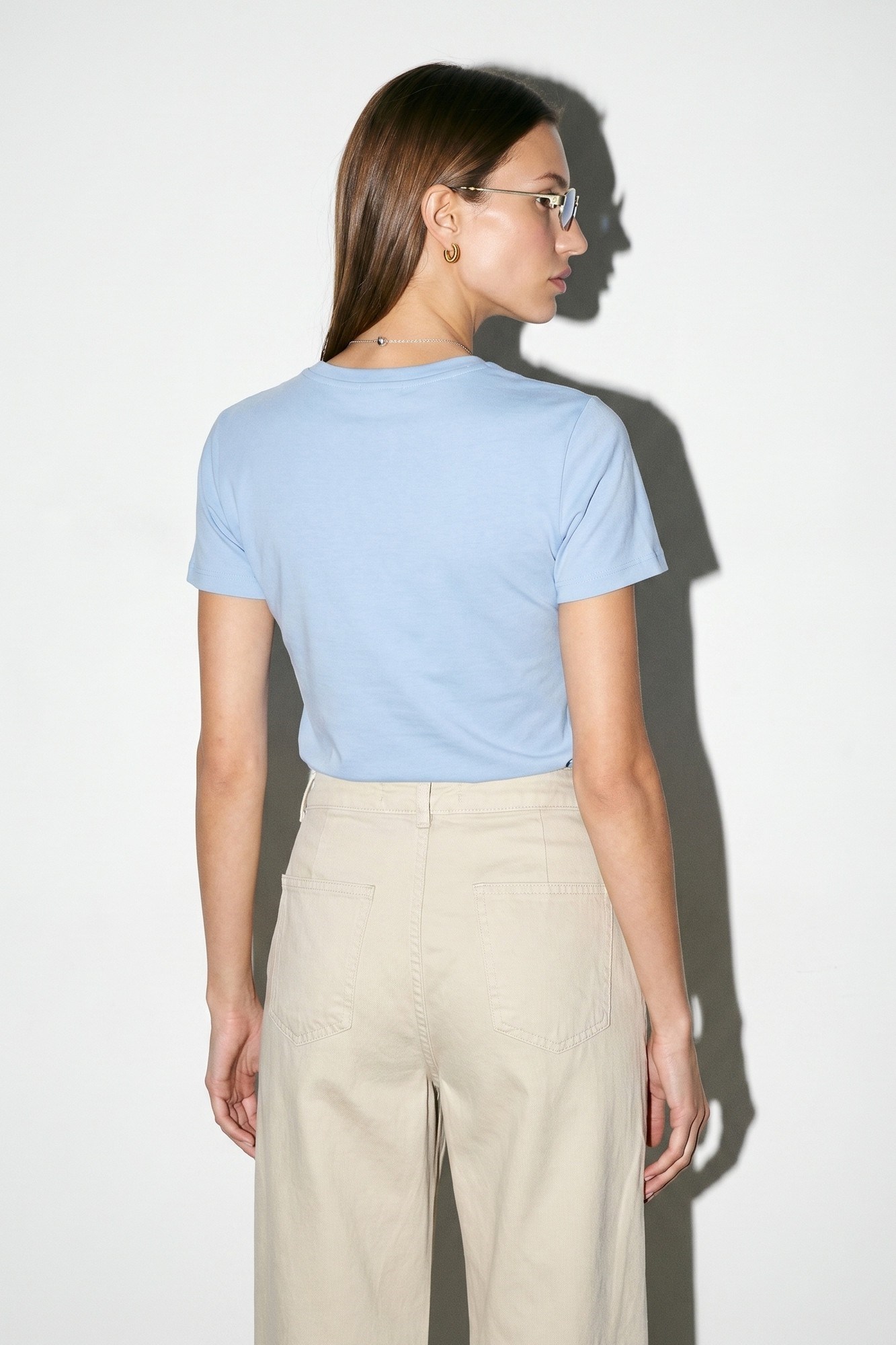 Wholesale Women's Light Blue Crew-Neck Basic T-Shirt 0431-32779