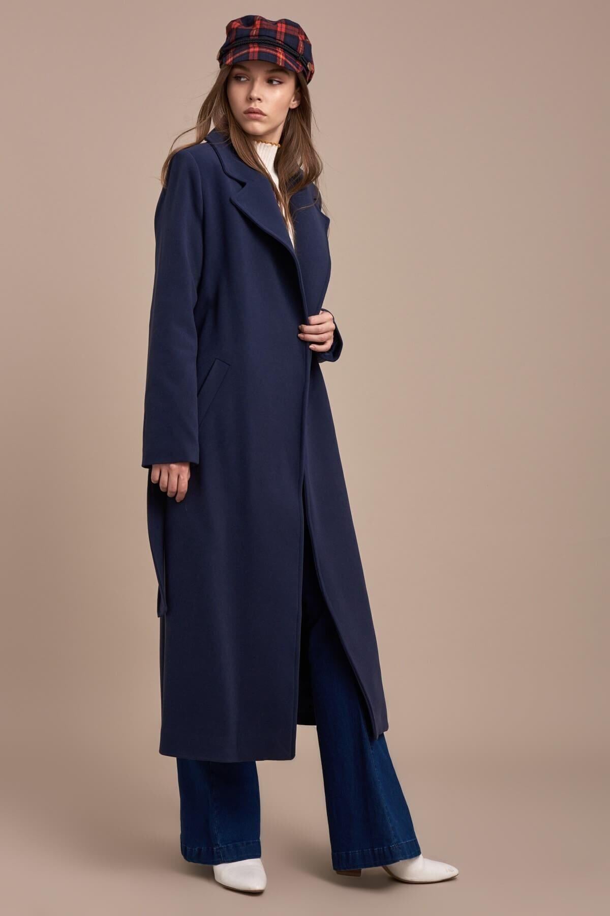 Wholesale Women's Light Navy Lapel Long Coat