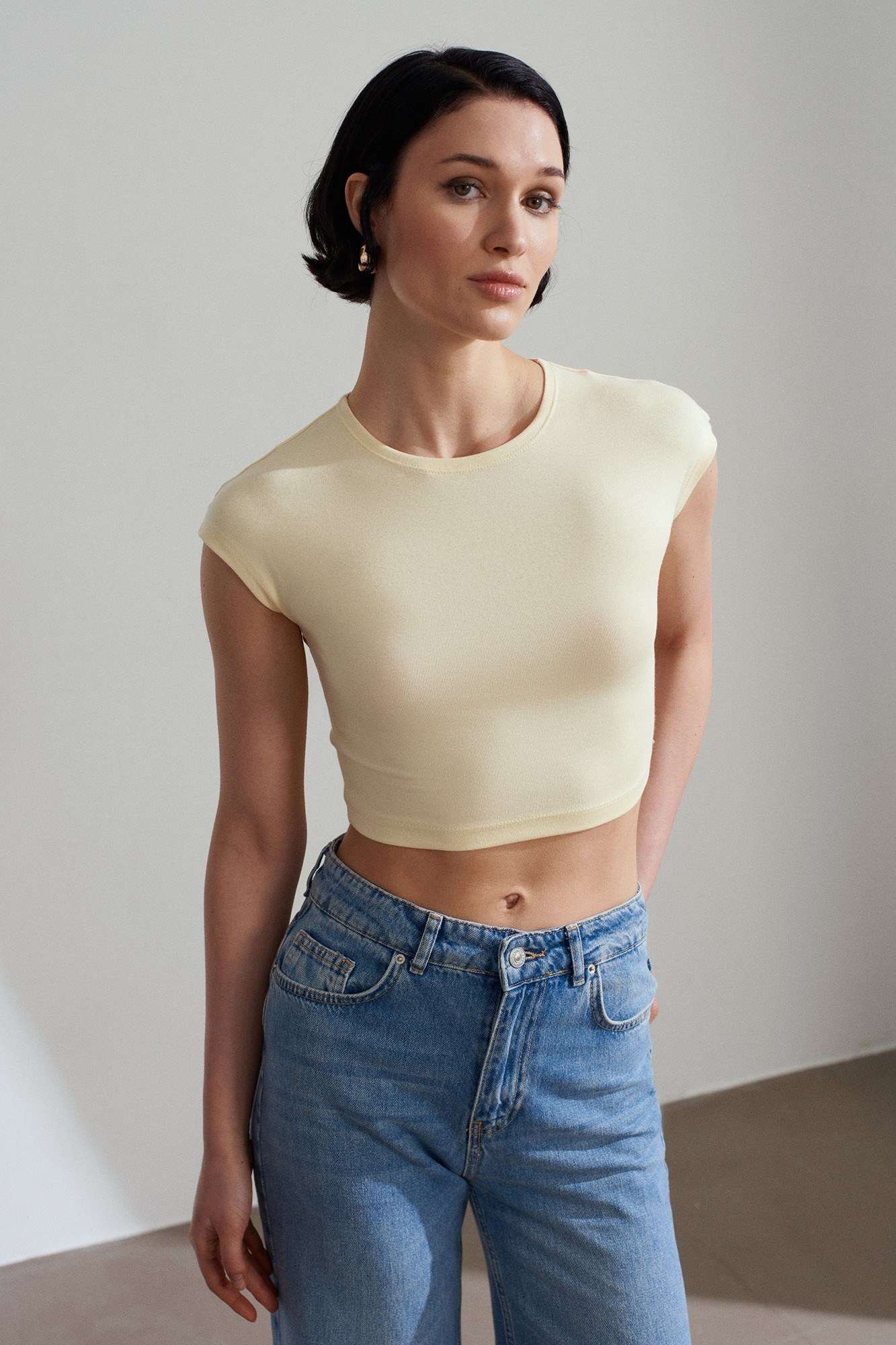 Wholesale Women's Light Yellow Modal-Cotton Cropped T-Shirt 0431-30528