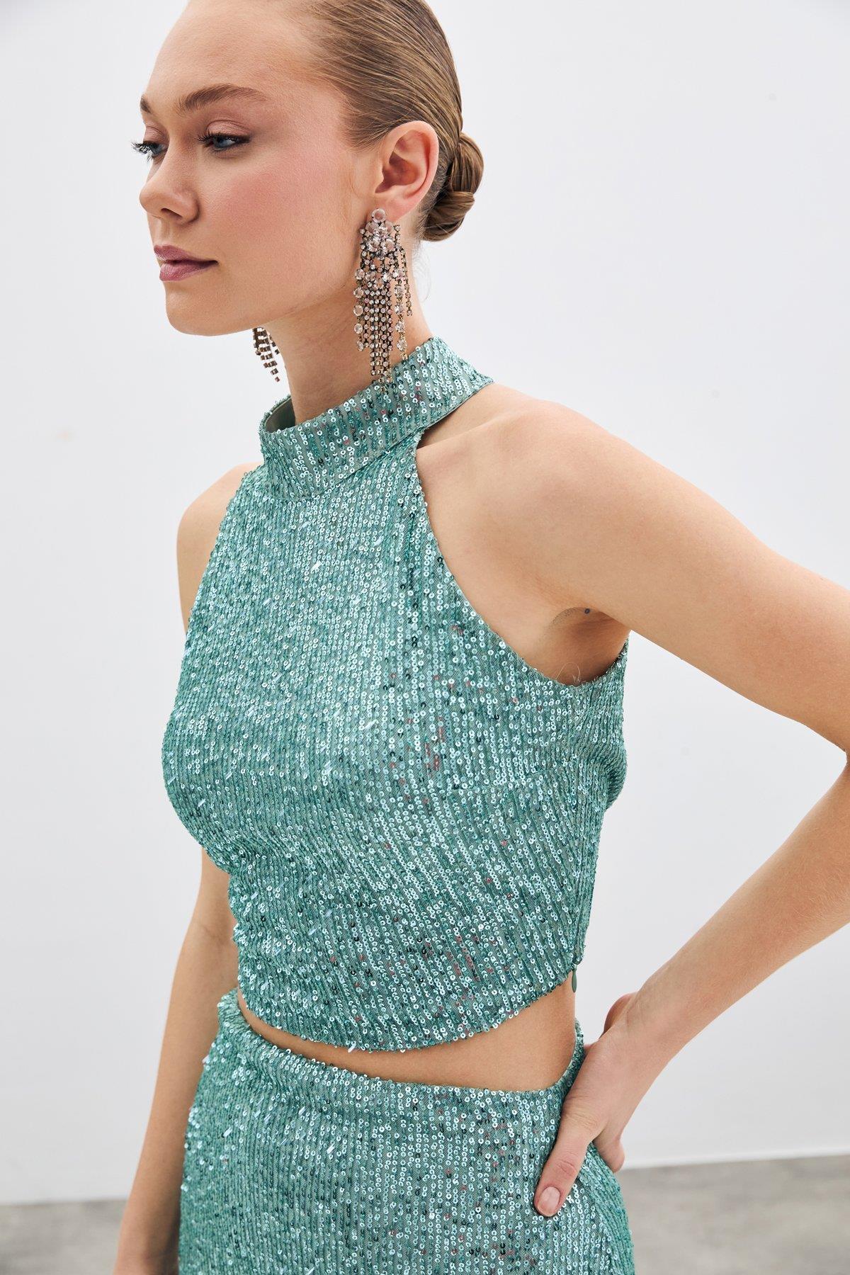 Wholesale Women's Mint Sleeveless Mock-Neck Sequined Blouse 0033-1311-1511