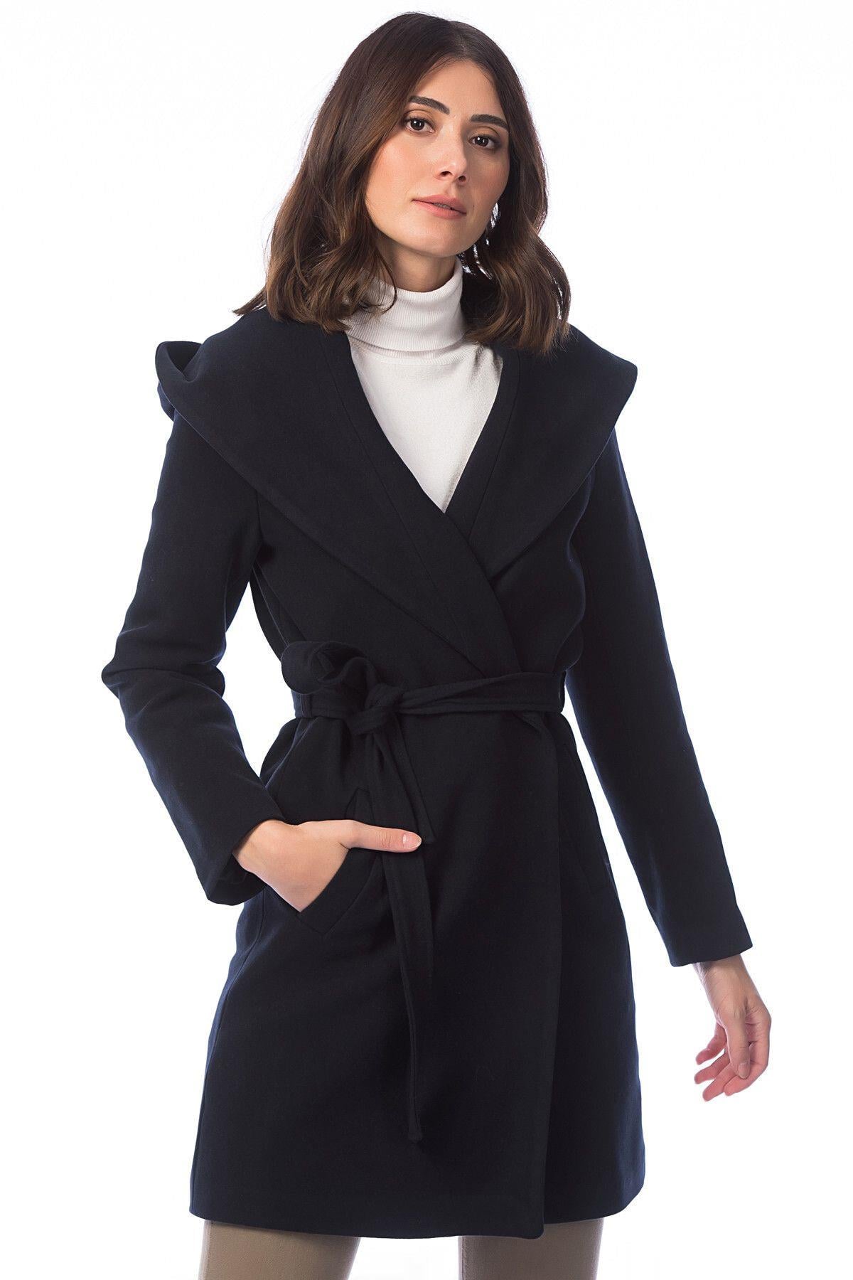 Wholesale Women's Navy Coat