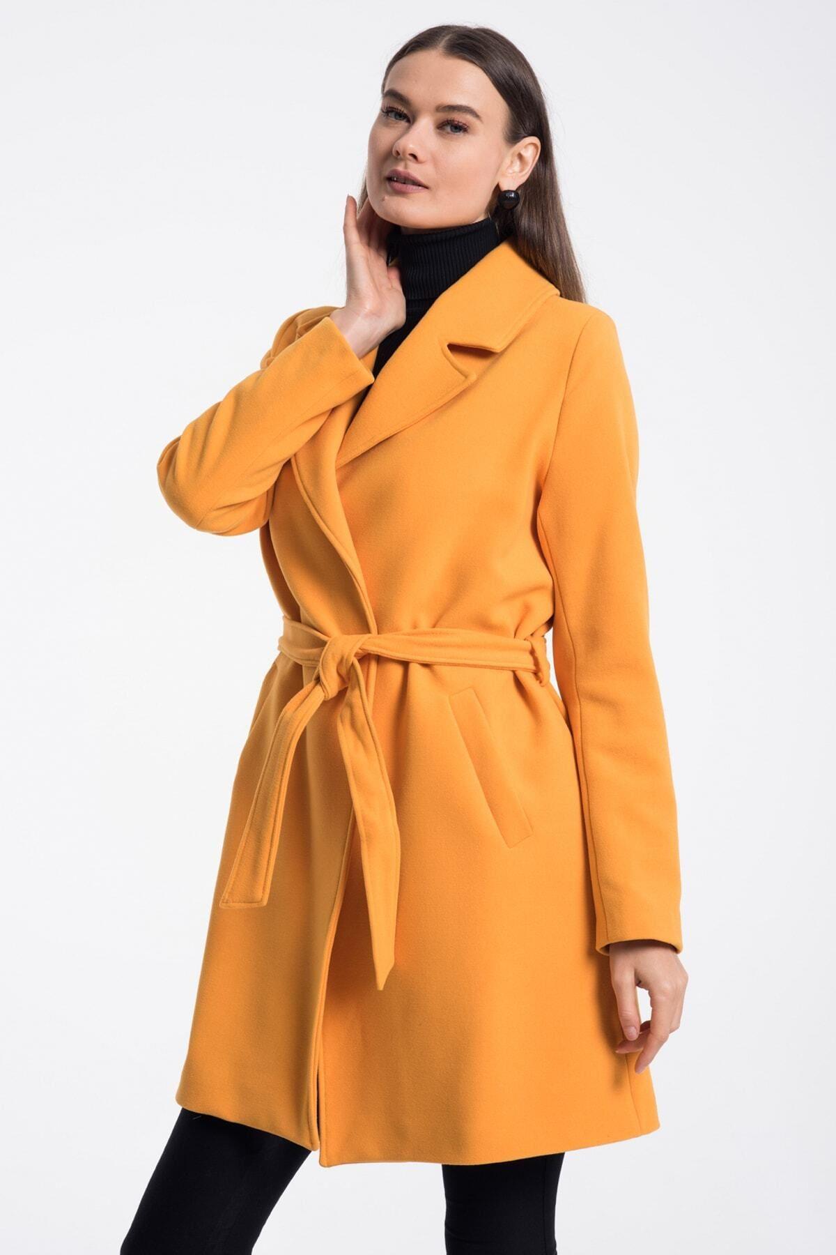 Wholesale Women's New Orange Coat
