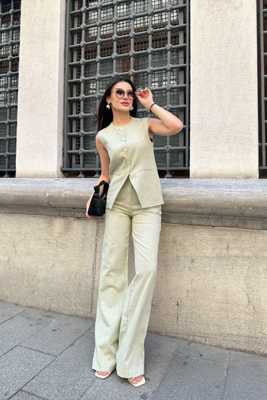 Wholesale Women's Pistachio Two-Piece Suit  0043-1006