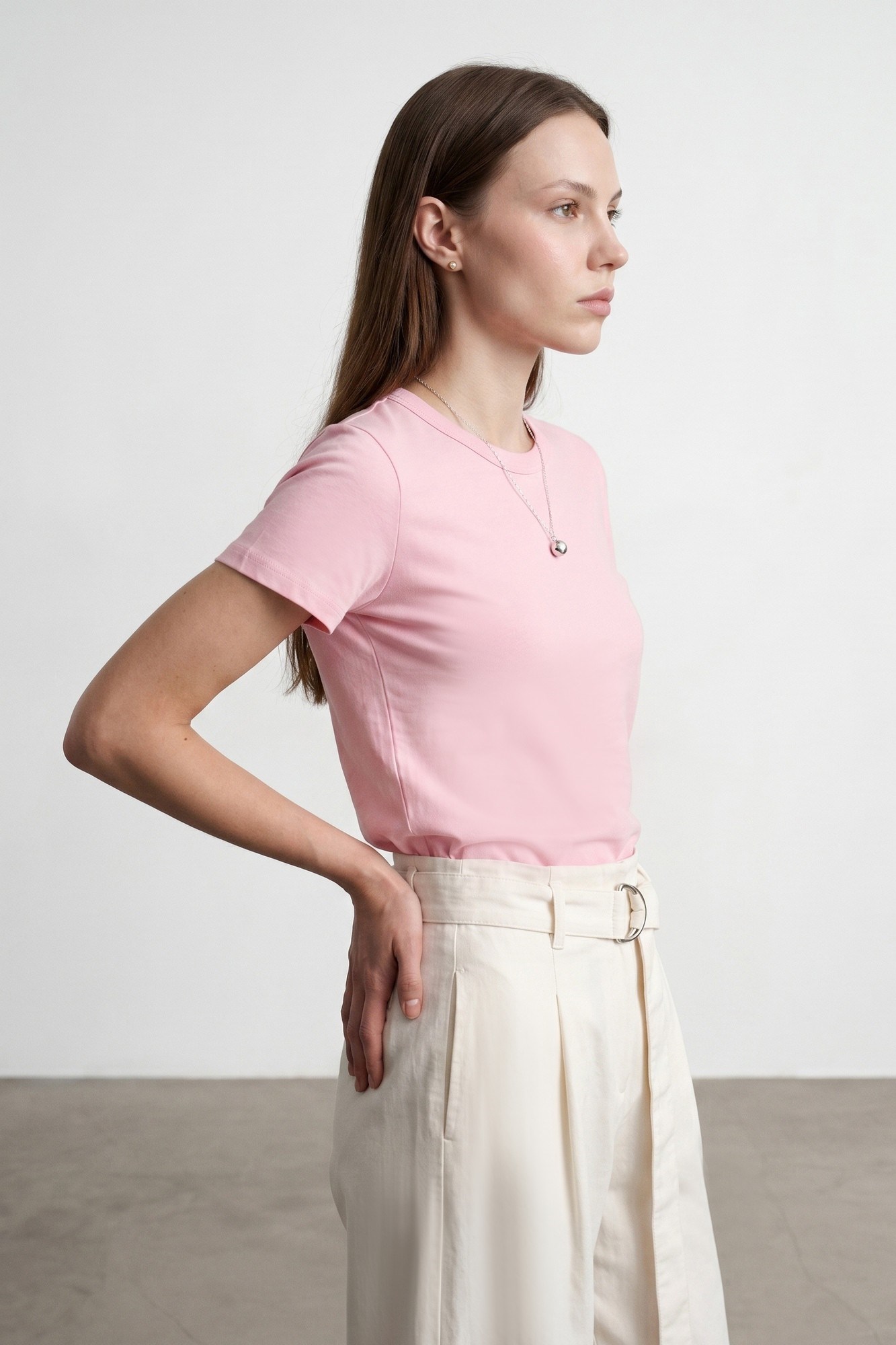 Wholesale Women's Powder Pink Crew-Neck Basic T-Shirt 0431-32779
