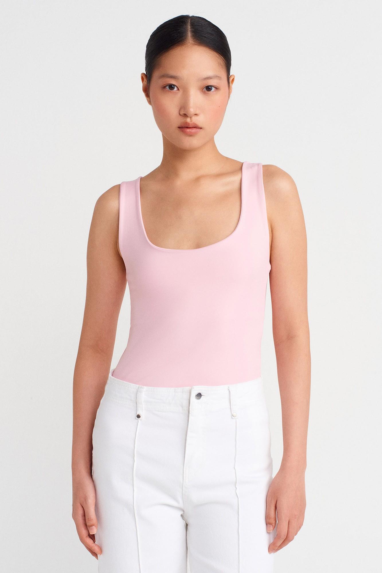 Wholesale Women's Powder Pink U Neck Tank Top 0431-20977