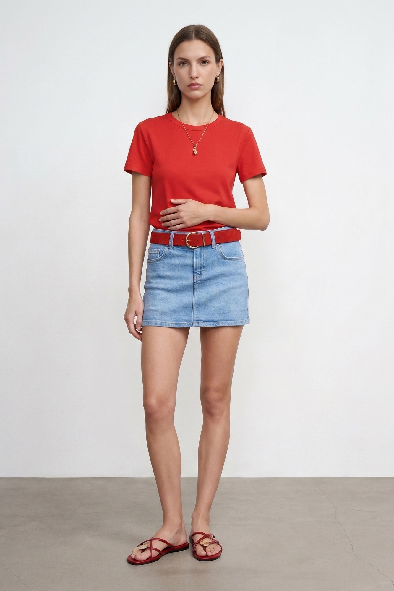 Wholesale Women's Red Crew-Neck Basic T-Shirt 0431-32779