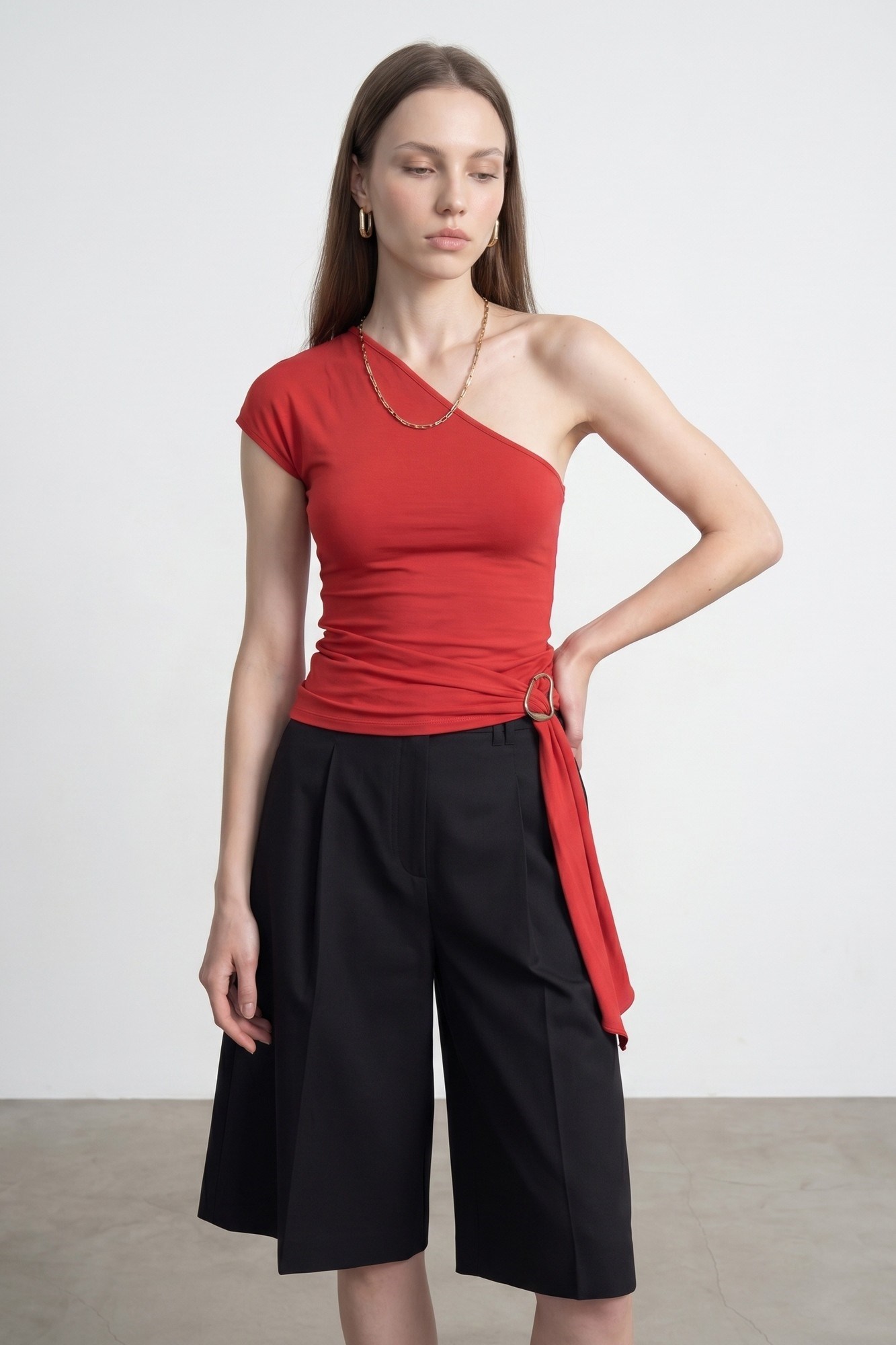 Wholesale Women's Red One-Shoulder Buckle-Detailed Draped Top 0431-32877