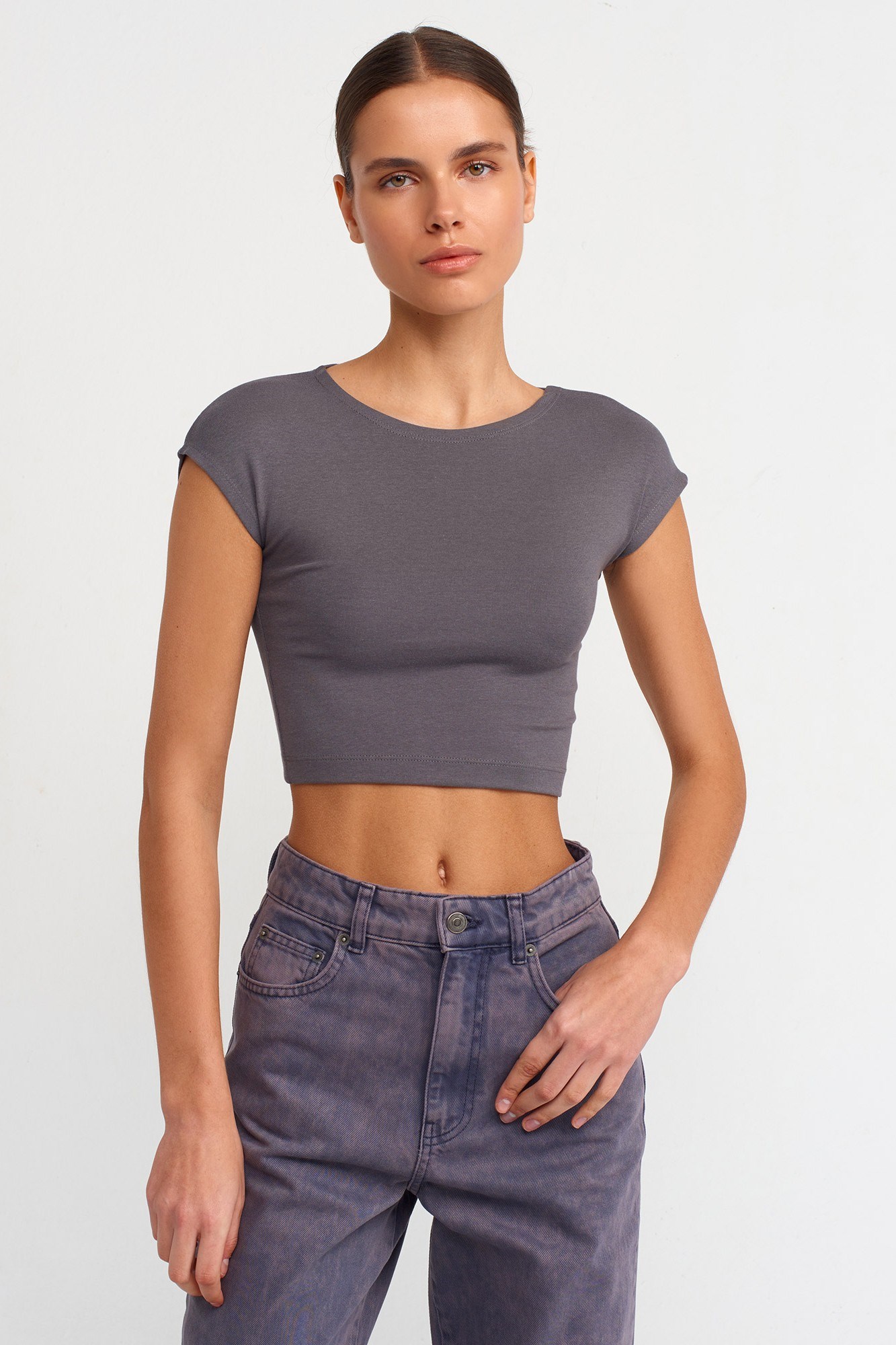 Wholesale Women's Smoke Gray Modal-Cotton Cropped T-Shirt 0431-30528
