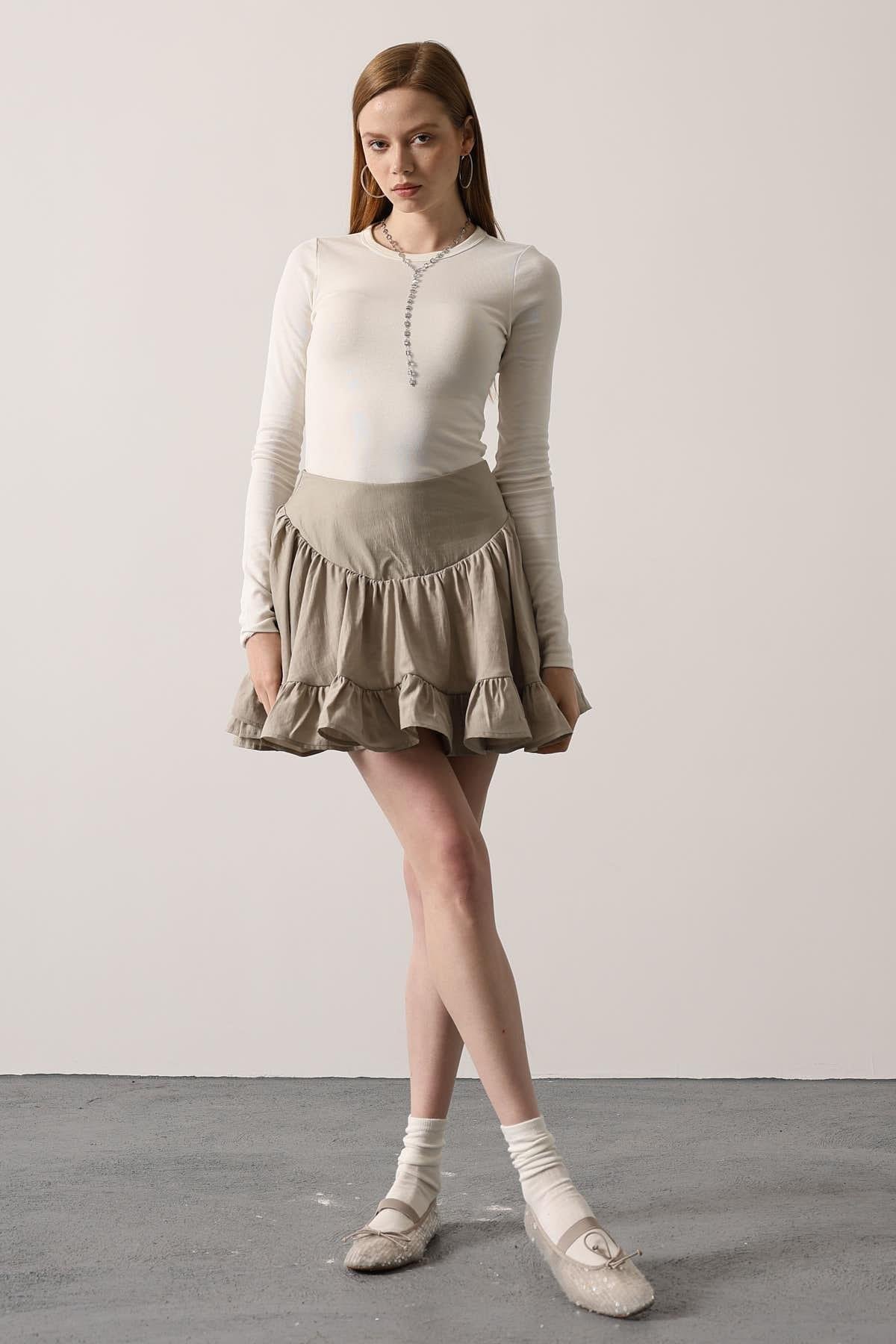 Wholesale Women's Stone Corset-Waist Ruffled Mini Skirt 0061-37211