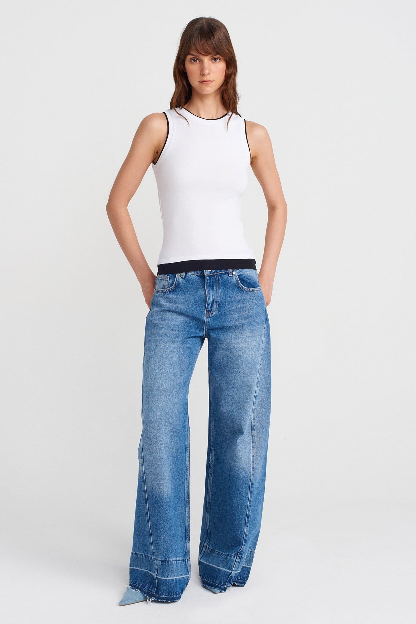 Wholesale Women's White Double-Look Tank Top 0431-21086