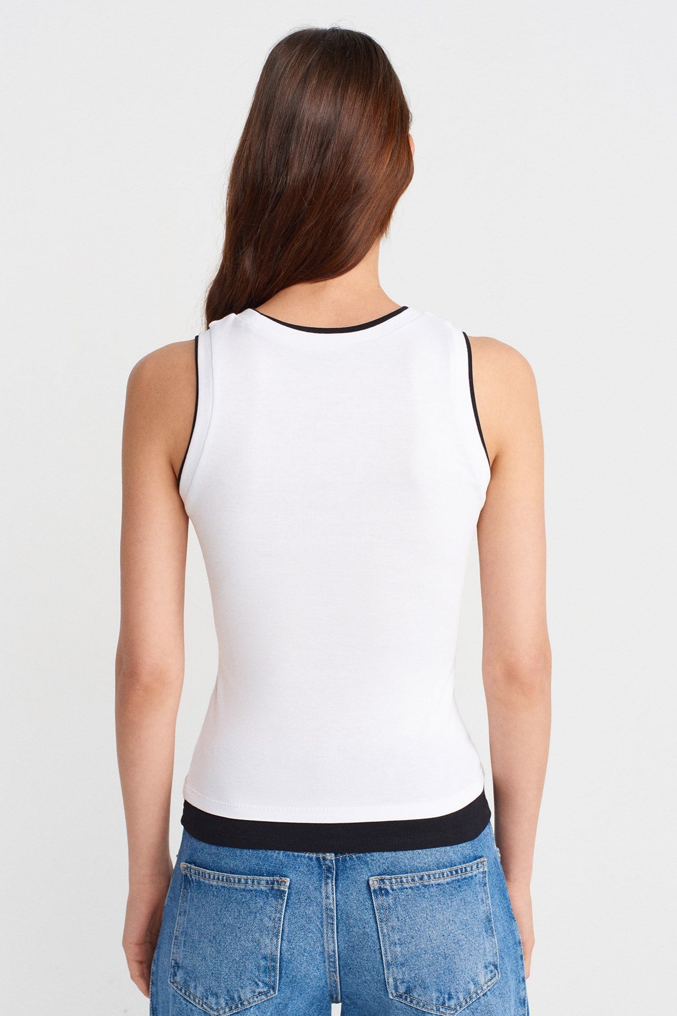 Wholesale Women's White Double-Look Tank Top 0431-21086