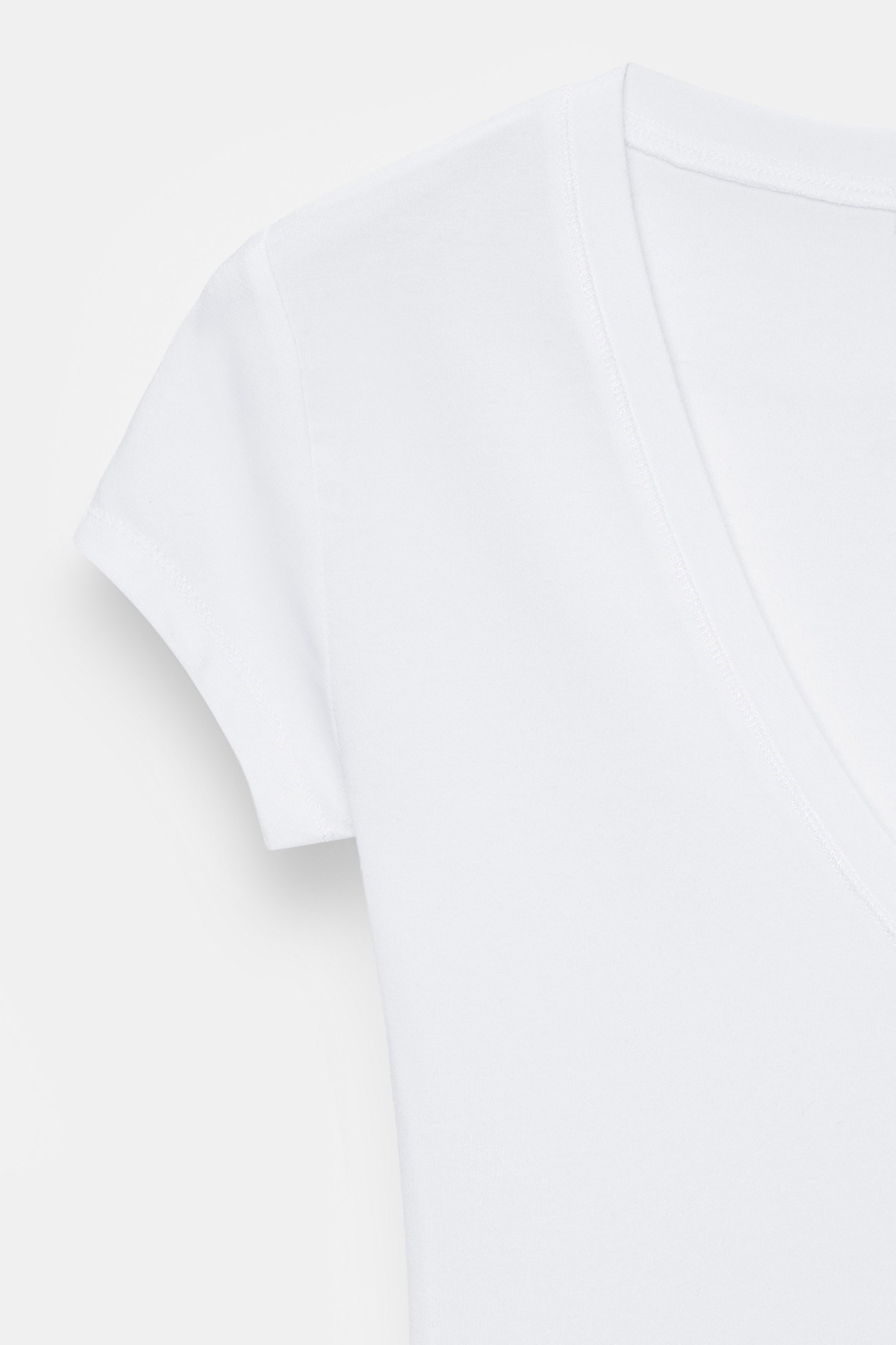 Wholesale Women's White Supima Cotton V-Neck Tee 0431-32799