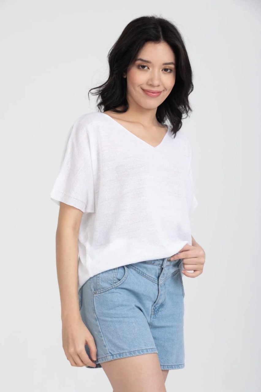 Wholesale Women's White V-Neck Mercerized Knit Sweater with Short Sleeves 0037-3347