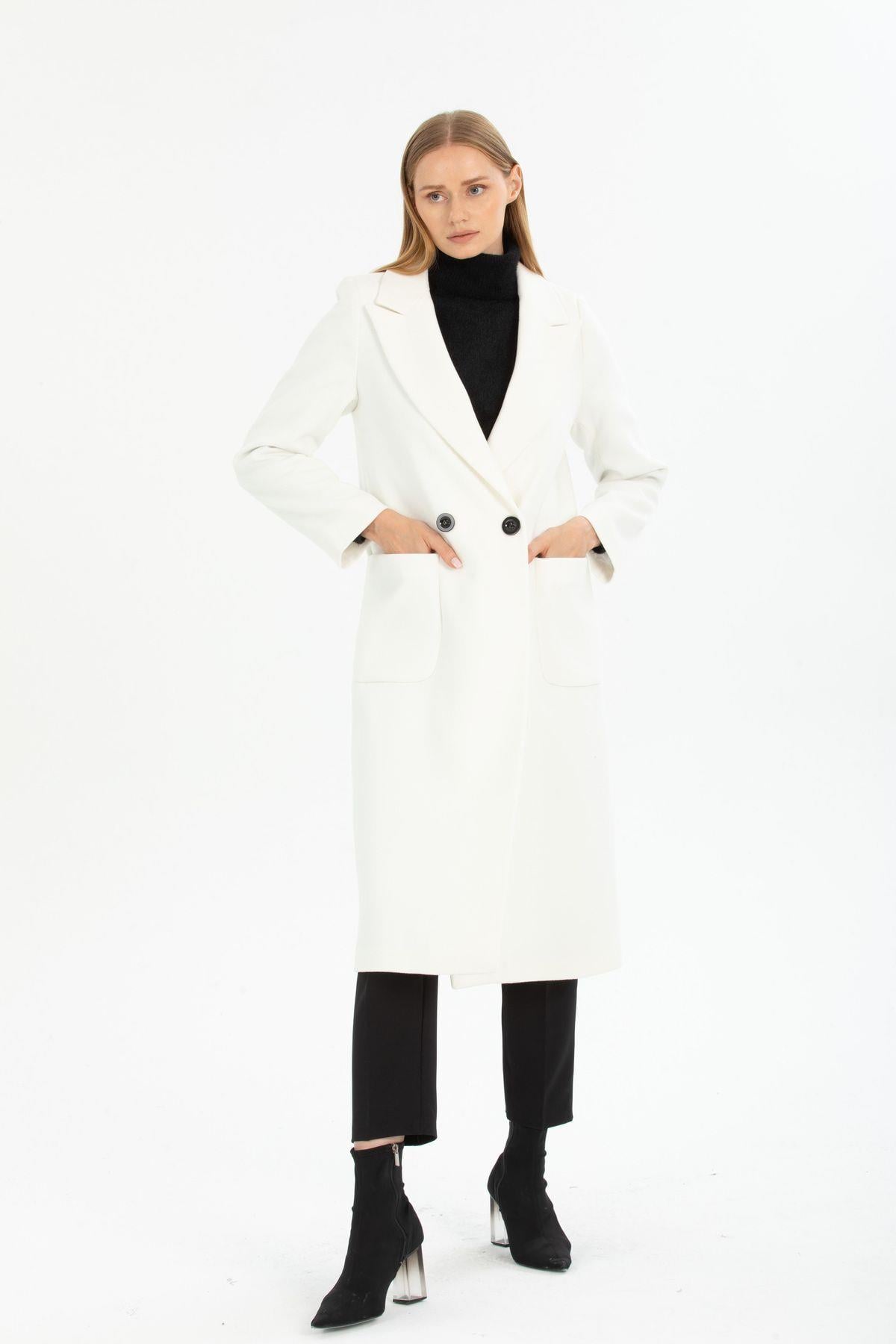 Wholesale Women's White Wool Buttoned Coat