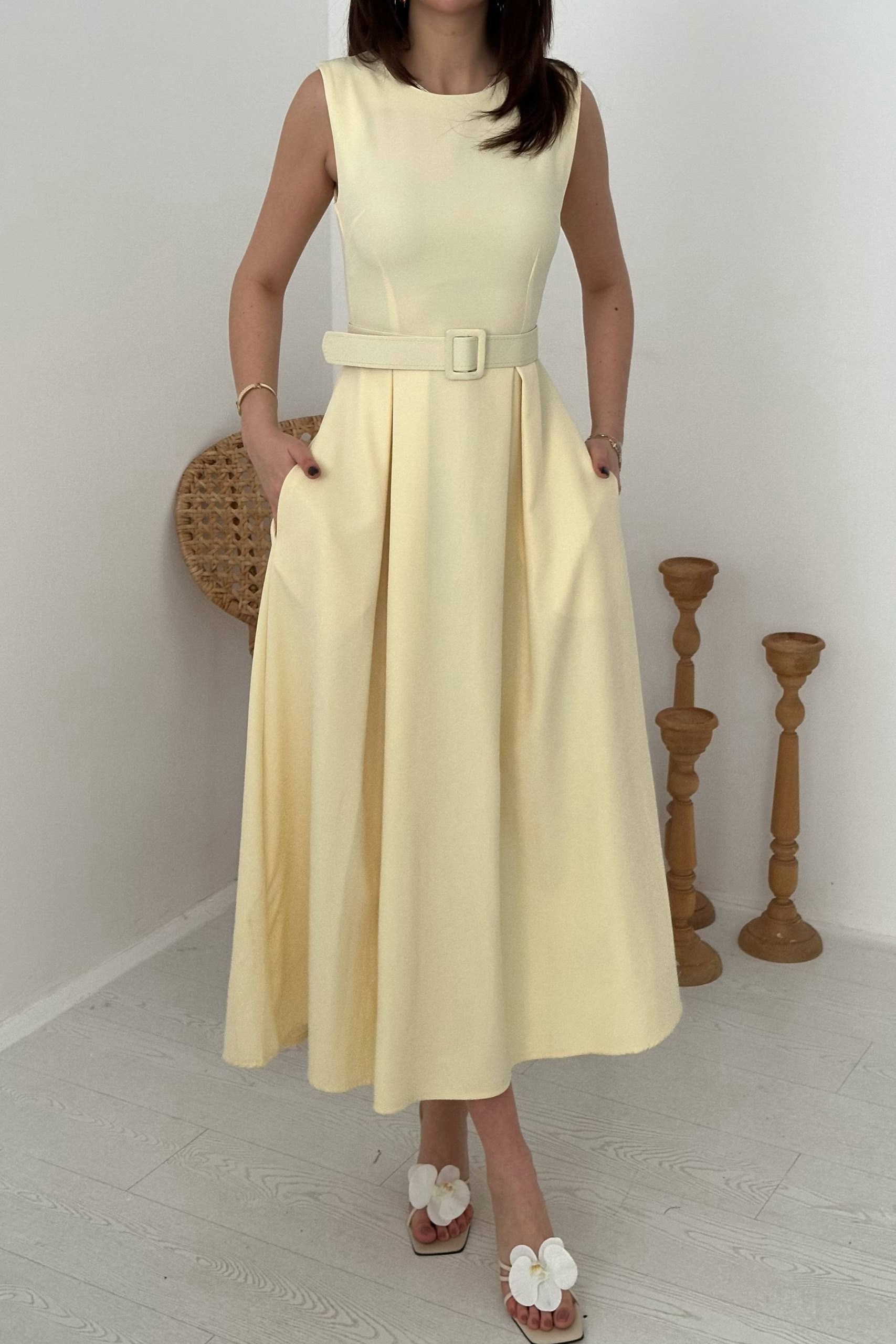 Wholesale Yellow Sleeveless Dress 8102