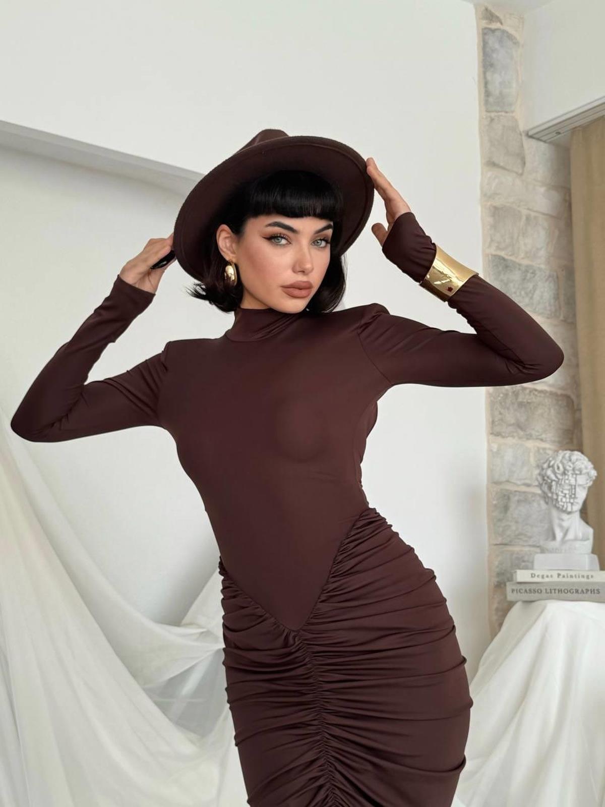 Wino Backless Dress