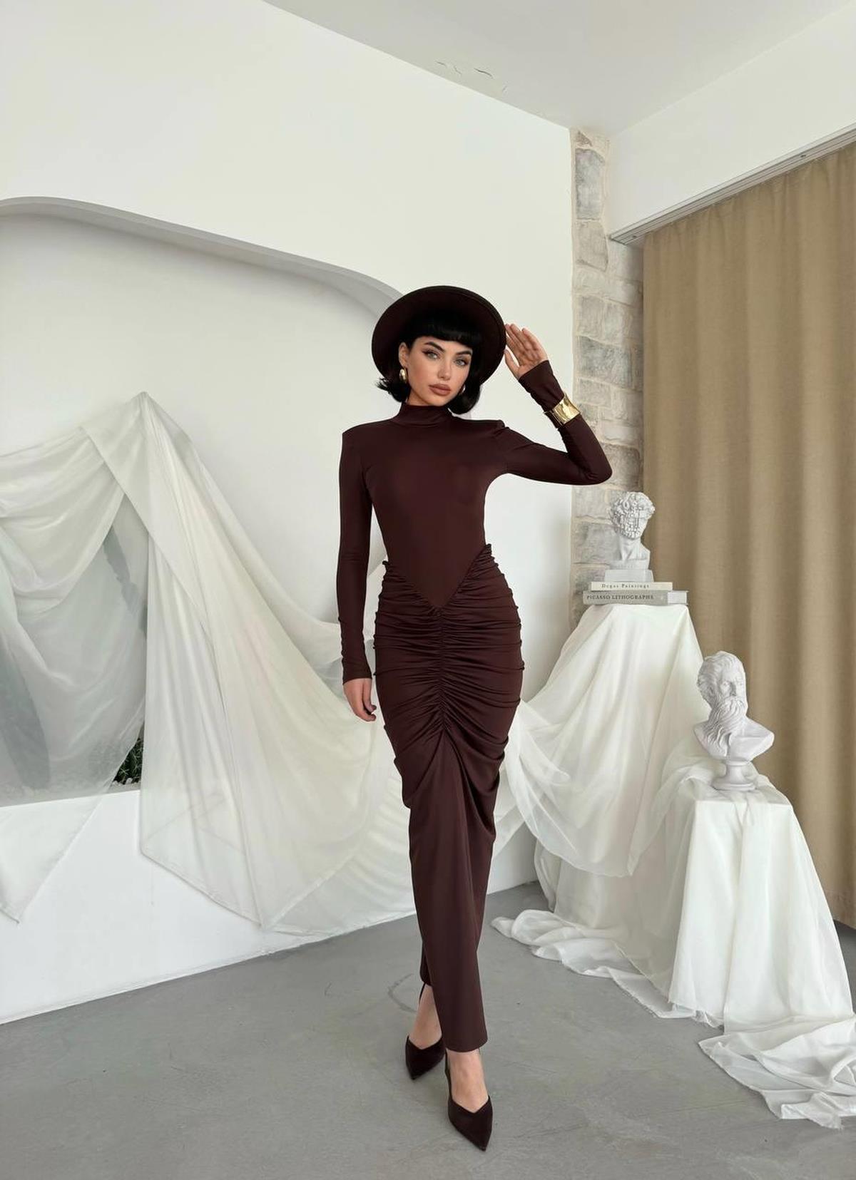 Wino Backless Dress