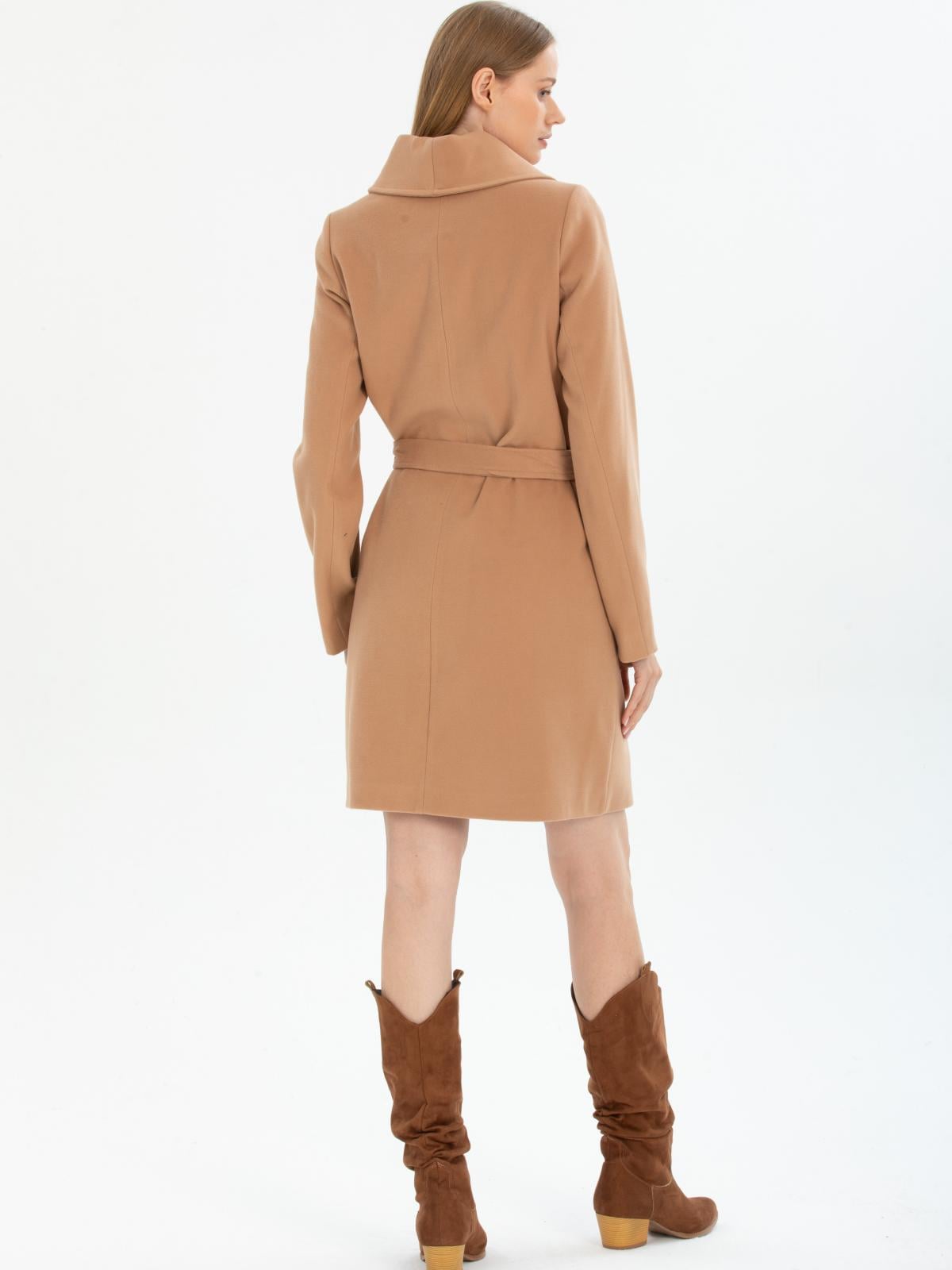 Women coat with belt wholesale Beige color 670518