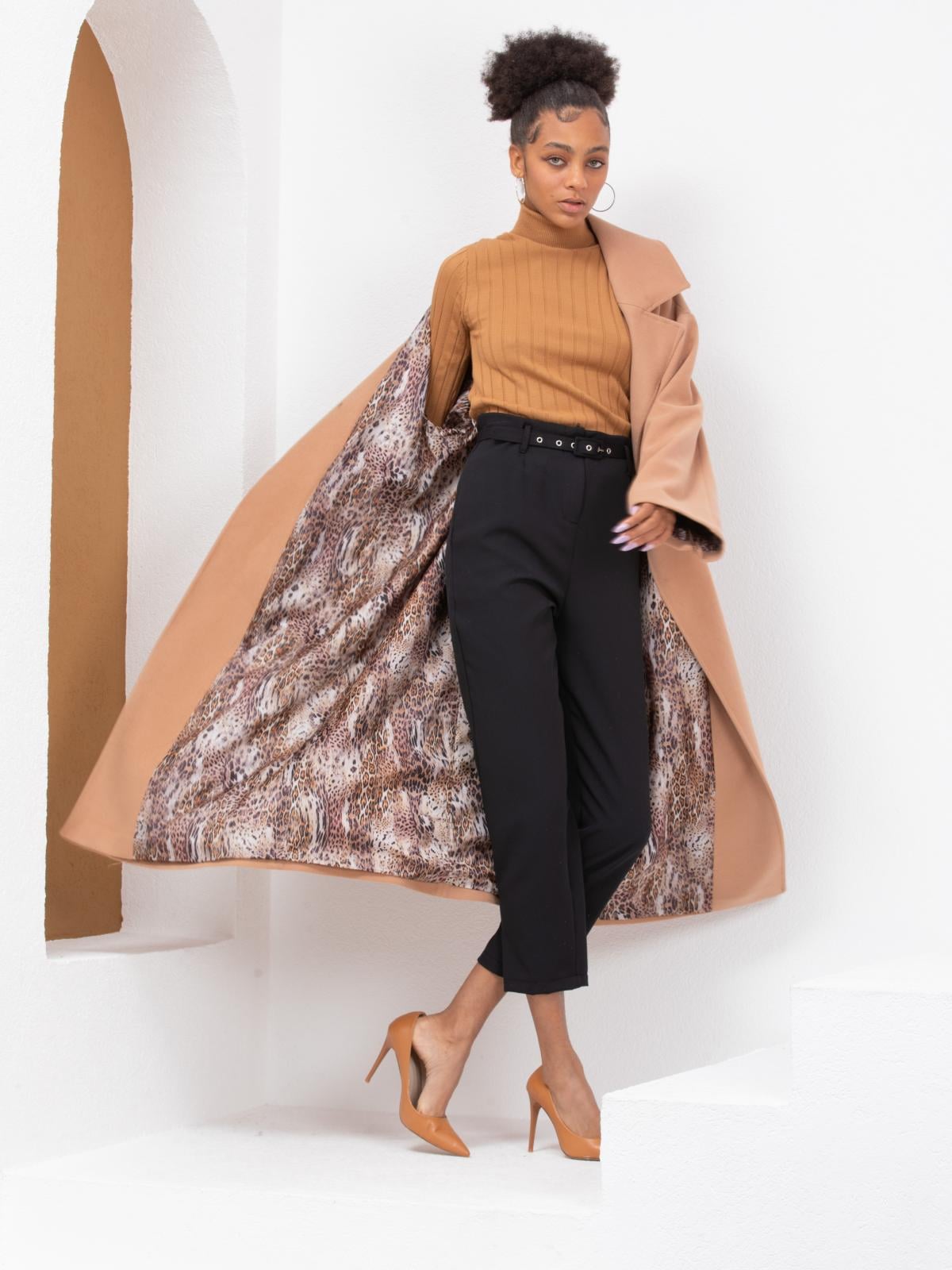 Women coat with belt wholesale Beige color 669368