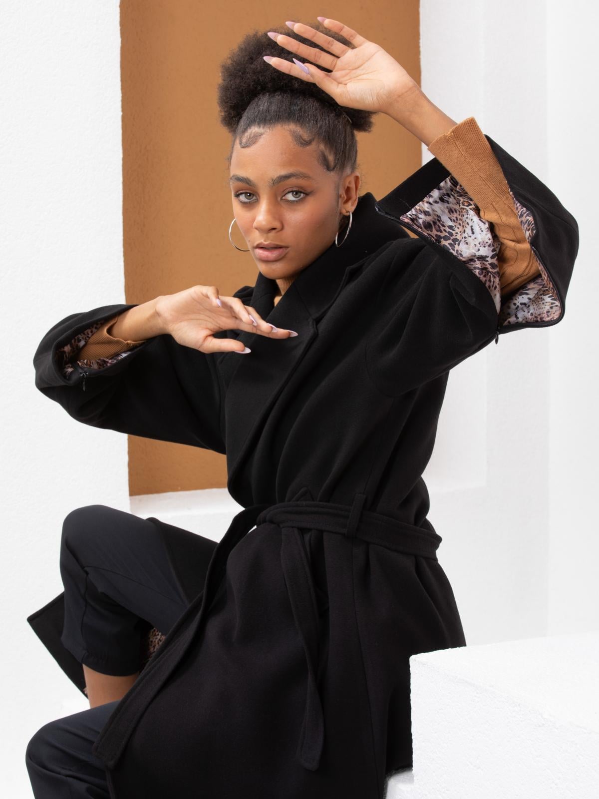 Women coat with belt wholesale Black color 669367