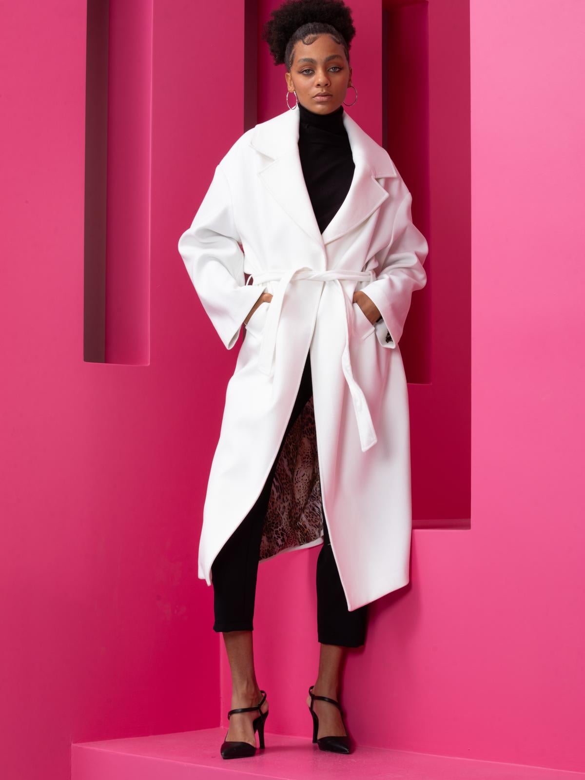 Women coat with belt wholesale White color 669371