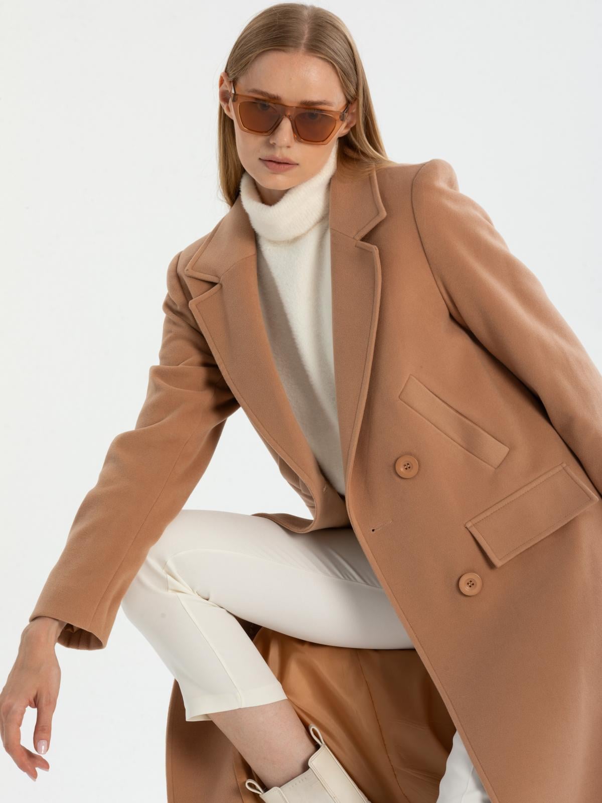 Women four-buttons coat wholesale Beige color