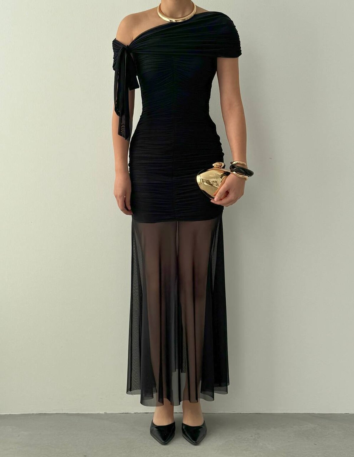Yenel Shoulder Tie Detail Dress