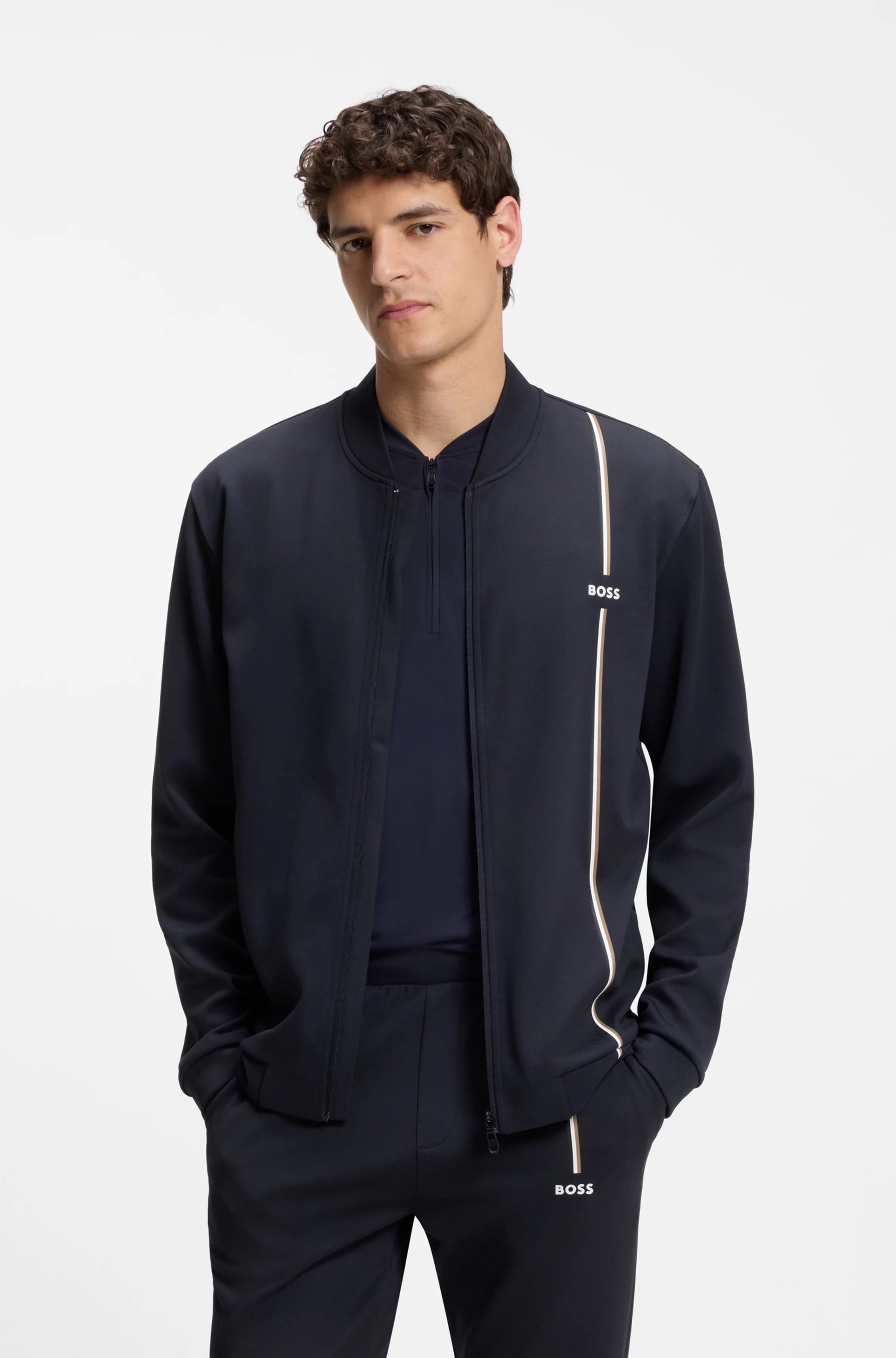 BOSS  BOSS Erkek Normal Kesim Nem Yönetimi Özellikli Esnek Gabardin Kumaşlı Lacivert Sweatshirt 50563352-402