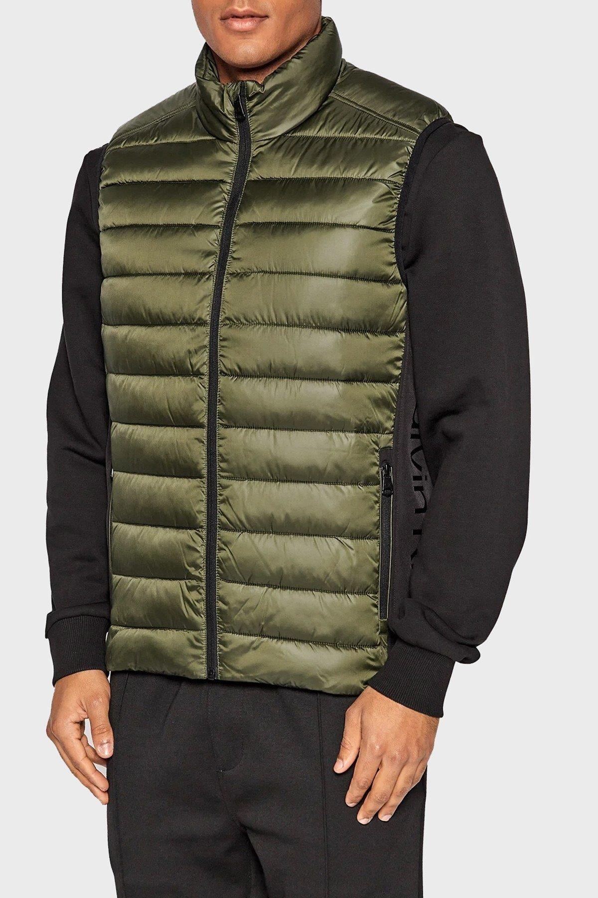 Calvin Klein Calvin Kleın Erkek Dik Yaka Yalıtımlı Marka Logolu Fermuarlı Haki Yelek K10K108292-MRZ