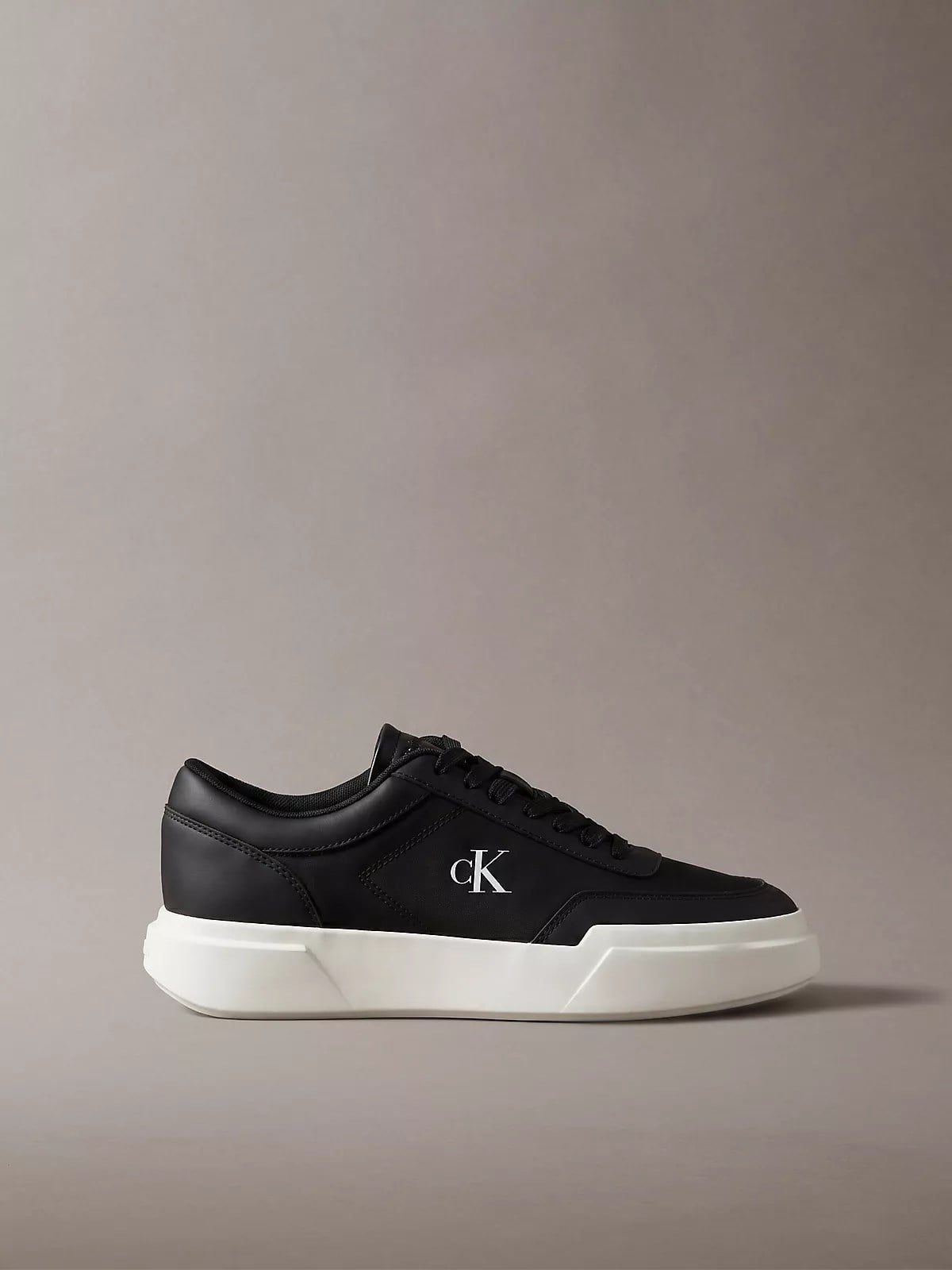 Calvin Klein Calvin Klein Erkek Düşük Bilekli CK Logo İmzalı Deri Siyah Sneaker HM0HM02326-BEH