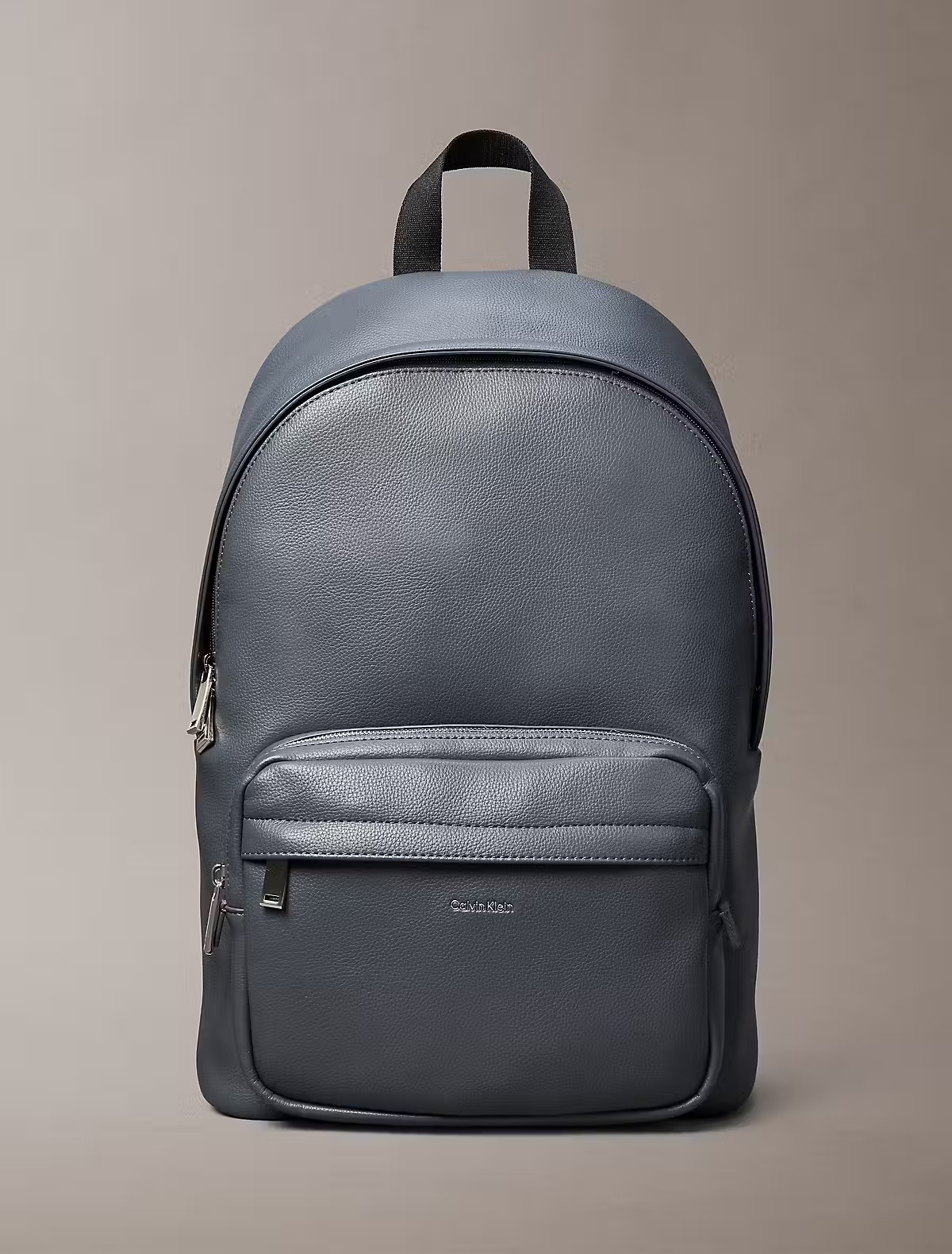 Calvin Klein Calvin Klein Erkek Fermuar Kapama Küçük Bölme CK Yazı Desen Deri Metal Logo Gri Sırt Çantası LV04D3155G-PCX