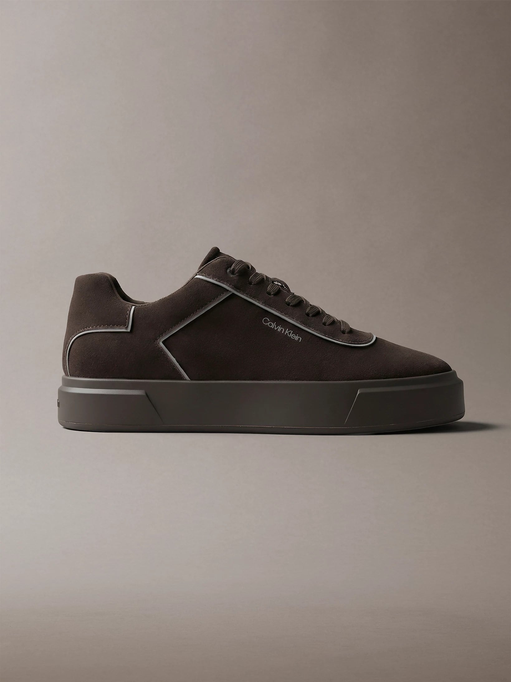 Calvin Klein Calvin Klein Erkek Monogram Logo Desenli Yuvarlak Burunlu Rahat Taban Koyu Kahve Sneaker HM0HM02203-BAM