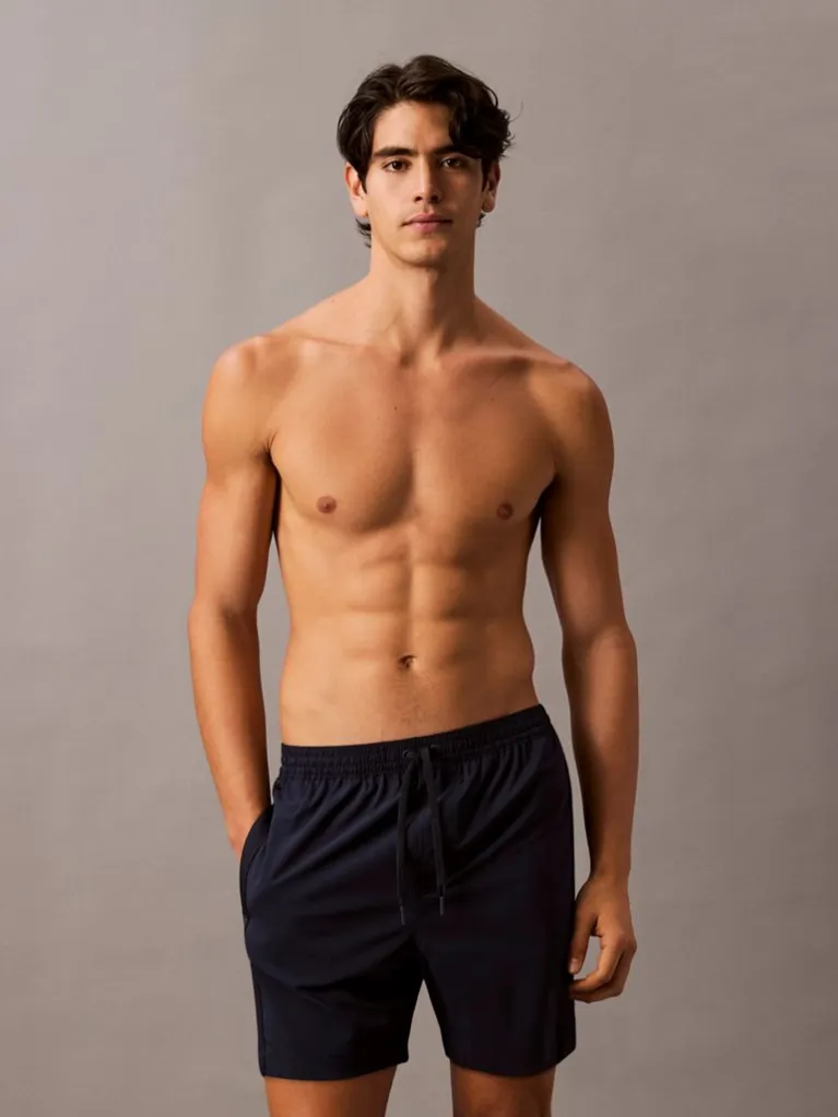 Calvin Klein Calvin Klein Erkek Regular Fit Yanları Logo Şeritli Lacivert Deniz Şortu LV00N61002-0PP