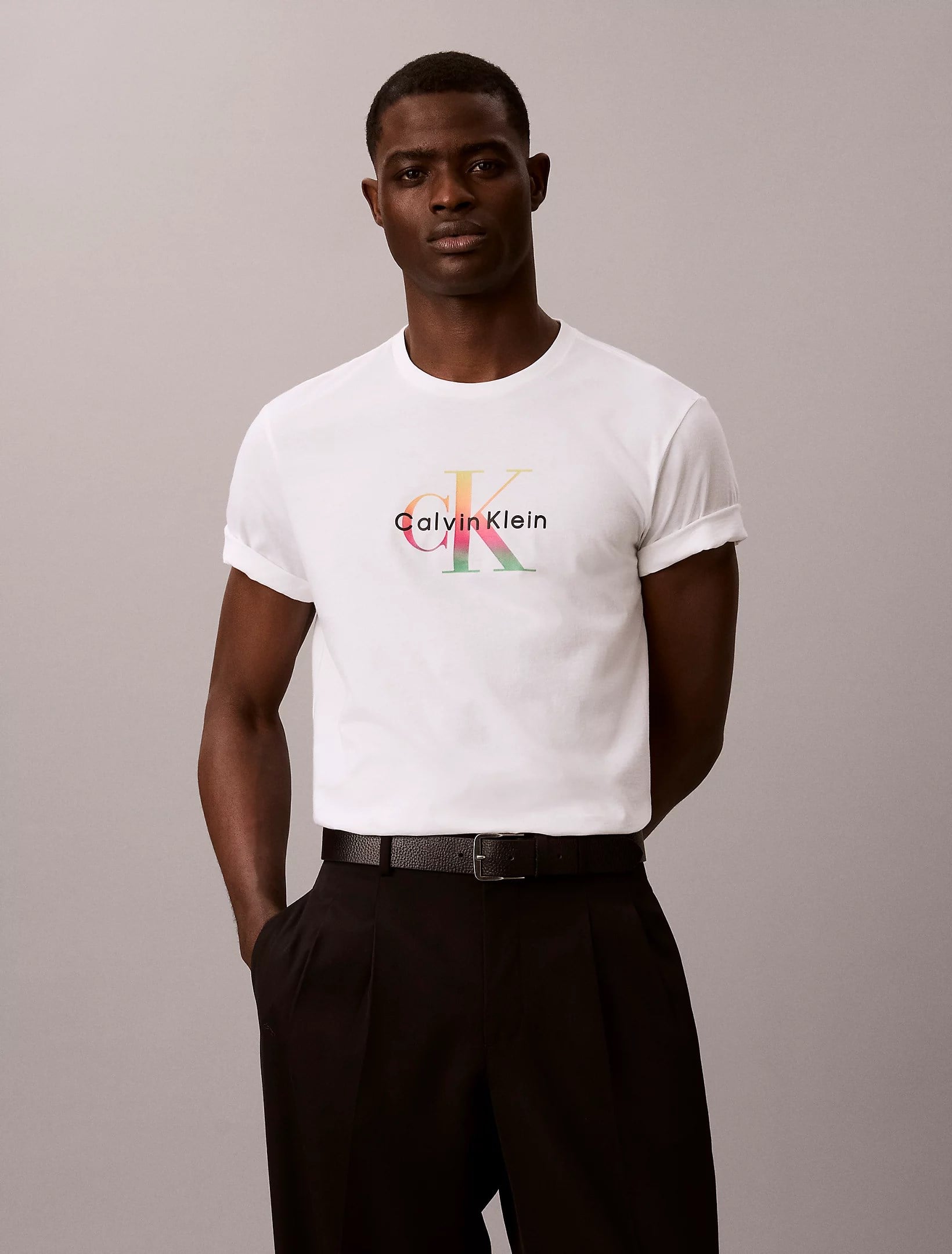 Calvin Klein Calvin Klein Erkek Slim Fit Bisiklet Yaka Pamuklu Kısa Kollu Beyaz T-Shirt LV04RG835G-YAA