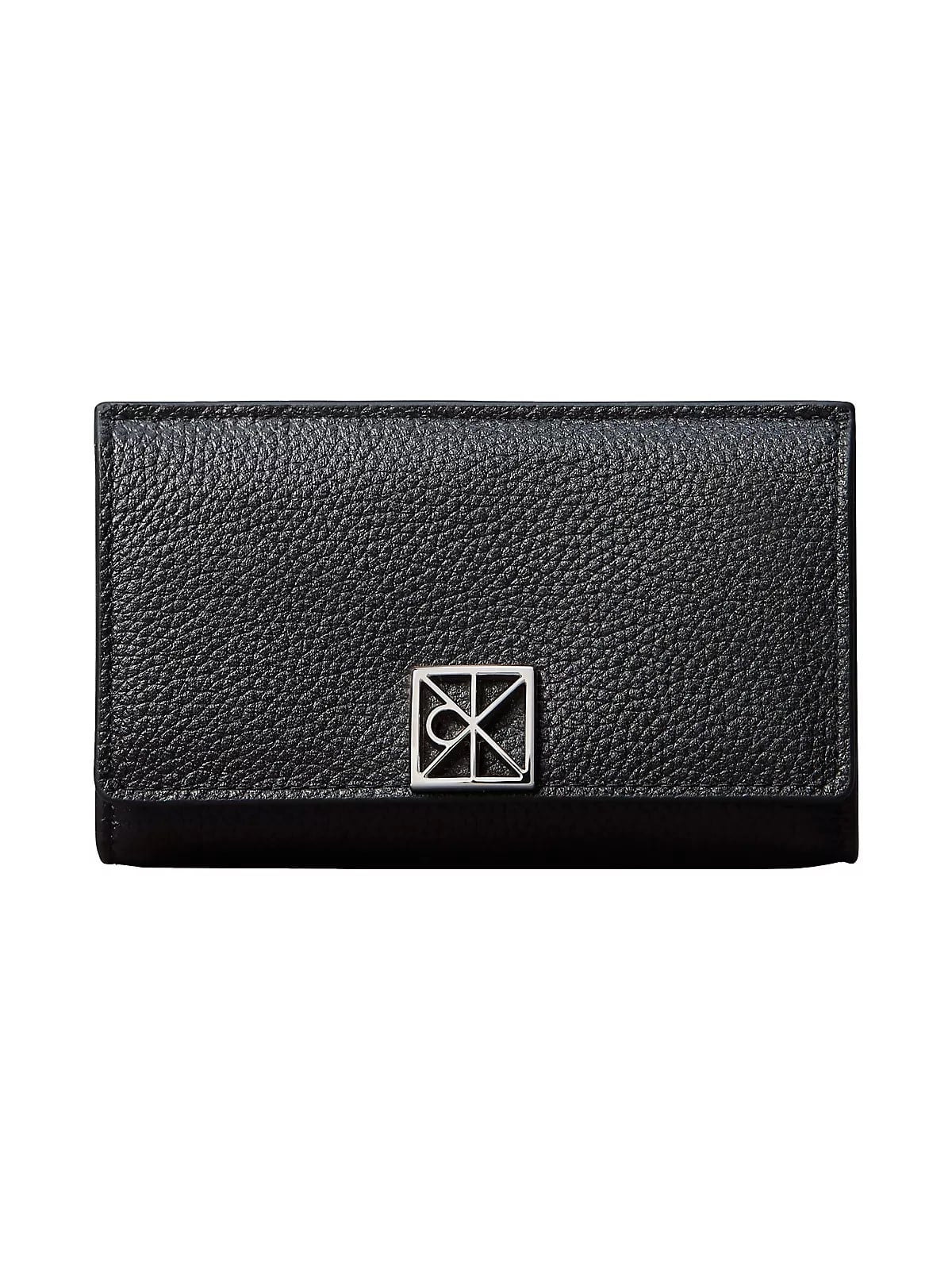 Calvin Klein Calvin Klein Kadın Metal Toka Kapamalı İç Bölmeli Deri Siyah Cüzdan LV04F1127G-UB1