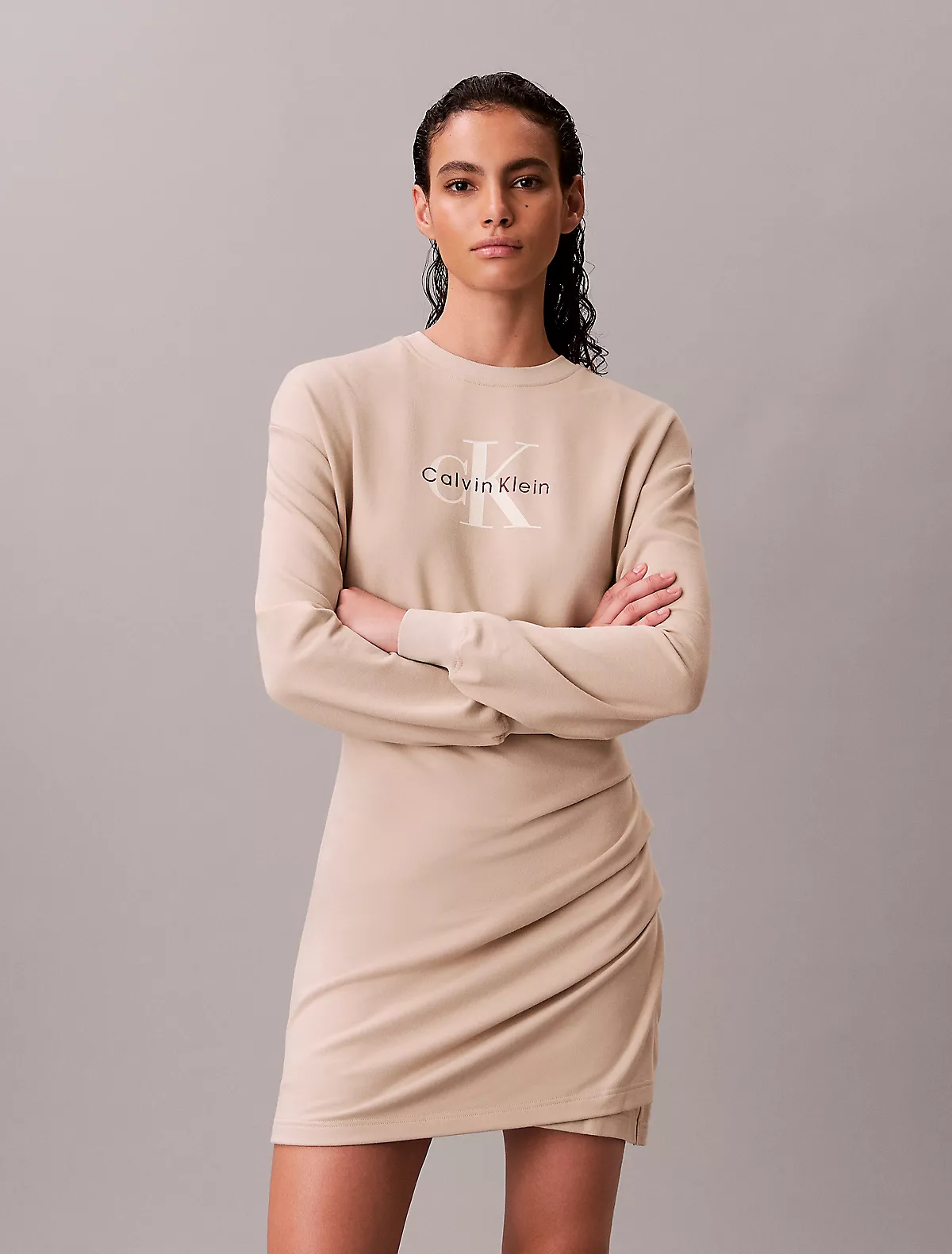 Calvin Klein Calvin Klein Kadın Regular Fit Yuvarlak Yakalı Düşük Omuzlu Büzgülü Kısa Bej Elbise LV047E224G-2F2
