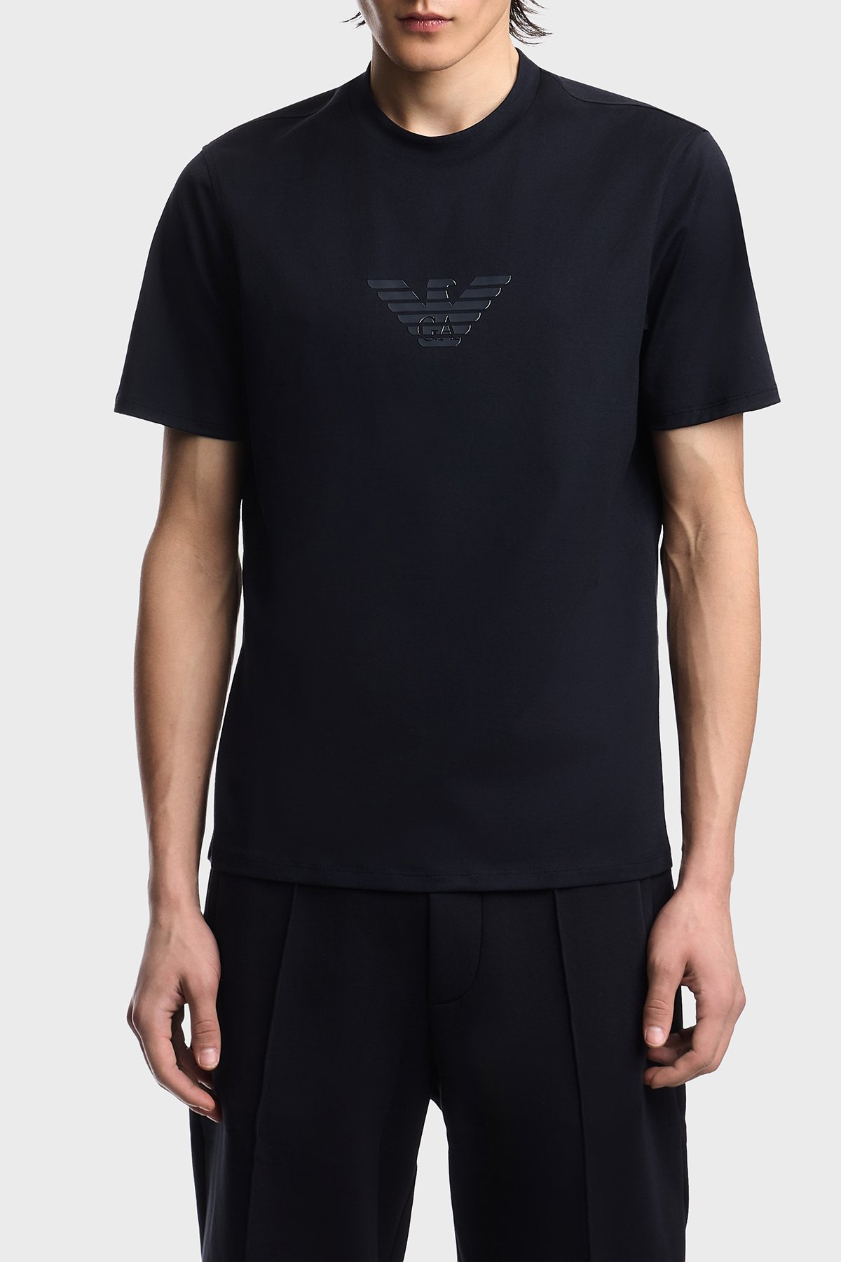 Emporio Armani Emporıo Armani Erkek Regular Fit Logo Detaylı Pamuklu Kısa Kollu Lacivert T-Shirt EM004583 AF13669-MB561