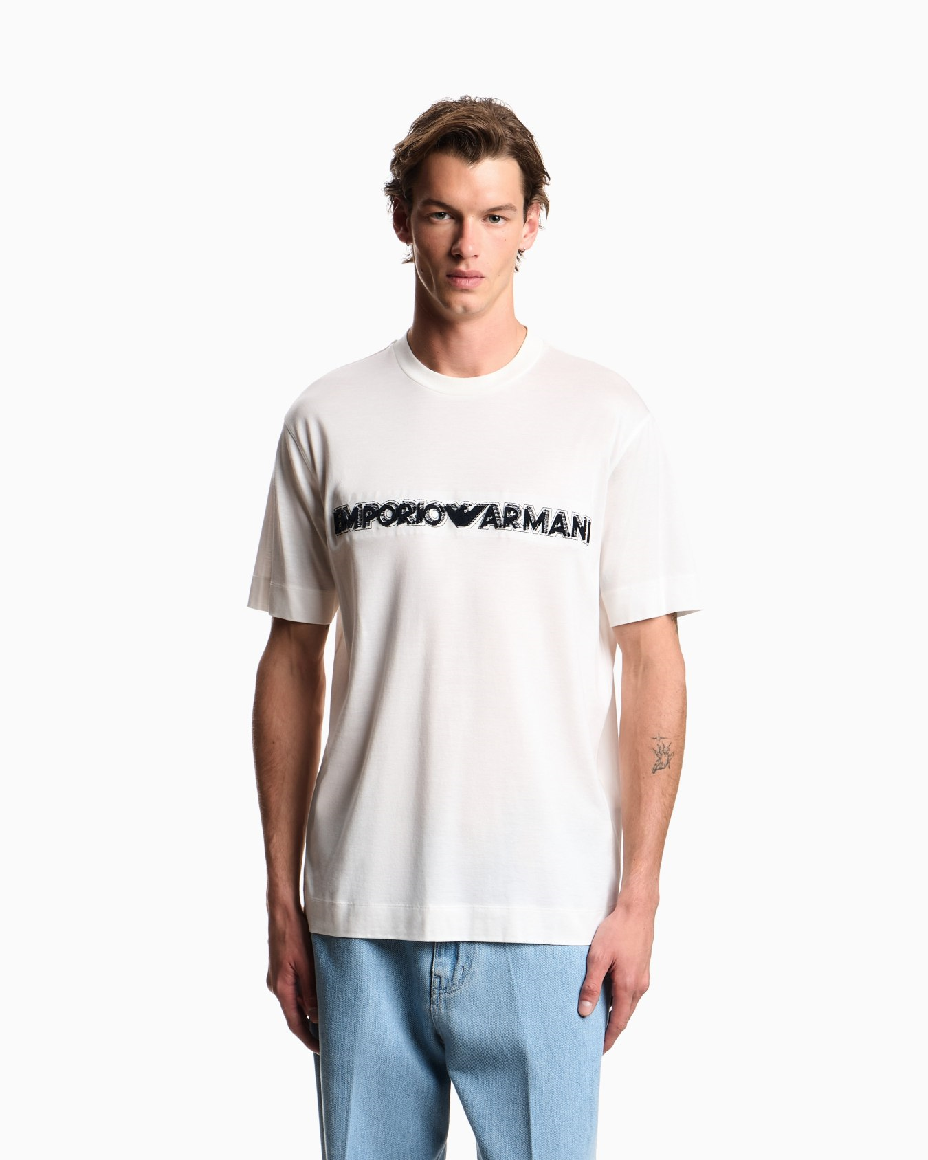 Emporio Armani Emporıo Armani Erkek Regular Fit Yumuşak Dokulu Kabartmalı Pamuklu Yuvarlak Yakalı Kısa Kollu Beyaz T-Shirt EM004520 AF13747-U0003