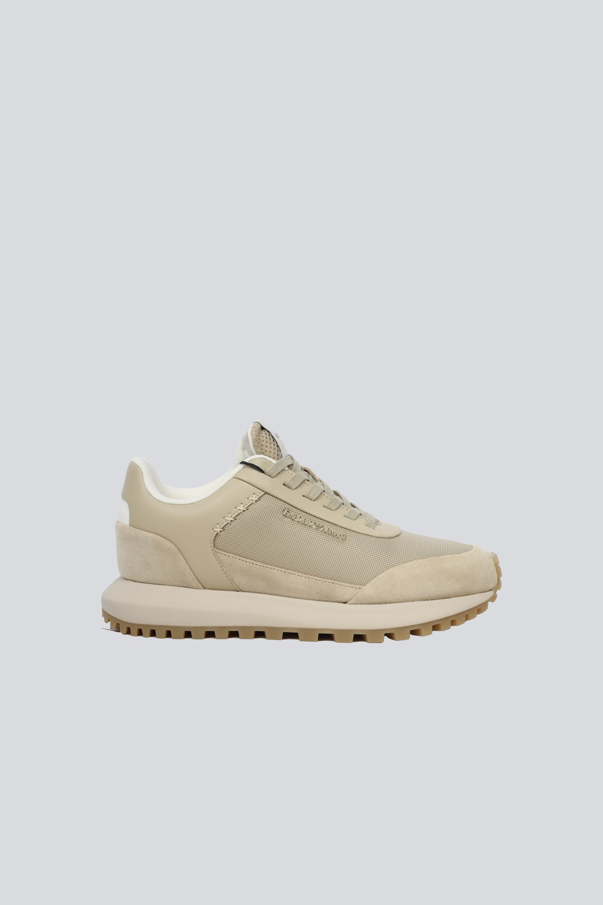 Emporio Armani Emporıo Armani Erkek Süet ve File Detaylı Yuvarlak Burunlu Logo İmzalı Bej Sneaker EM004839 AF24321-M1359