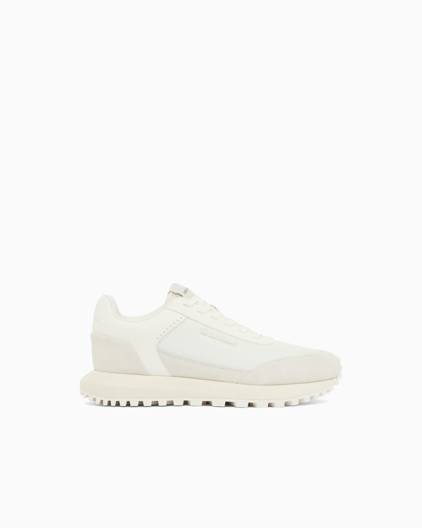 Emporio Armani Emporıo Armani Erkek Süet ve File Detaylı Yuvarlak Burunlu Logo İmzalı Beyaz Sneaker EM004839 AF24321-M0360